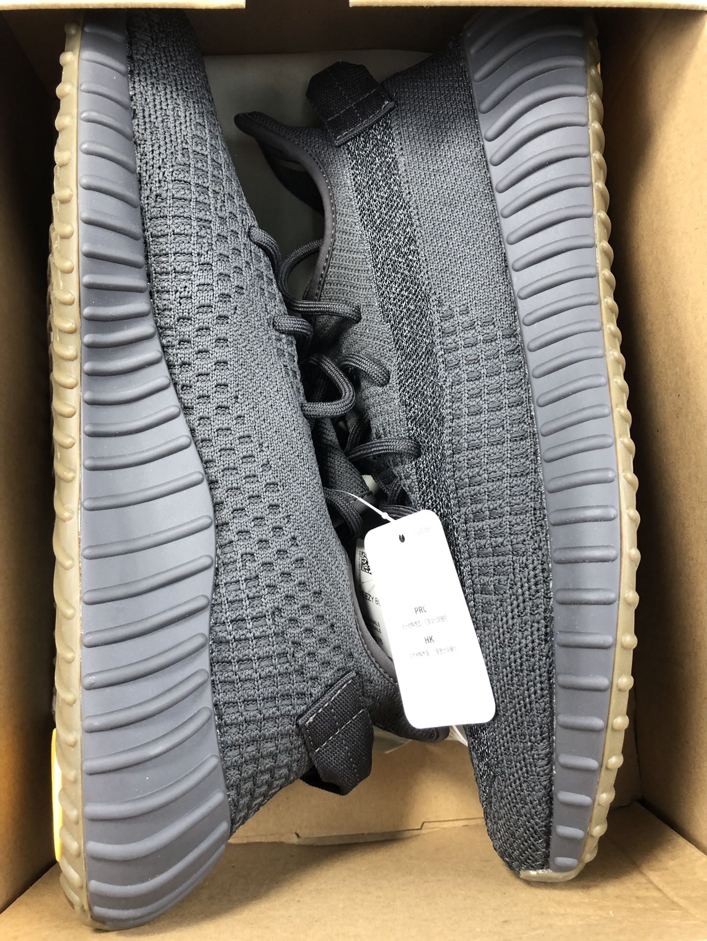 Yeezy350黑生胶满天星鞋码36