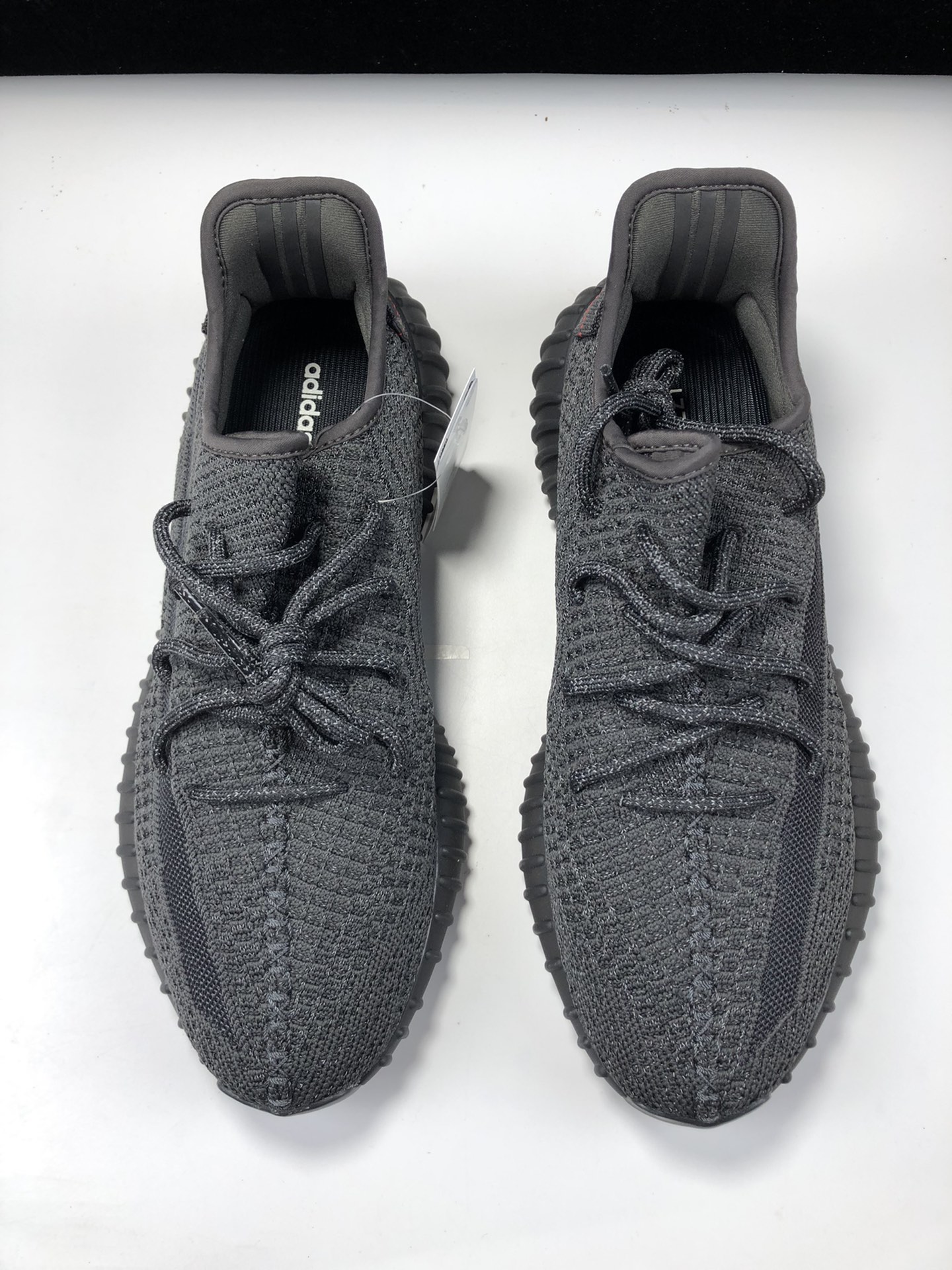 Yeezy350V2黑满天星尺码36