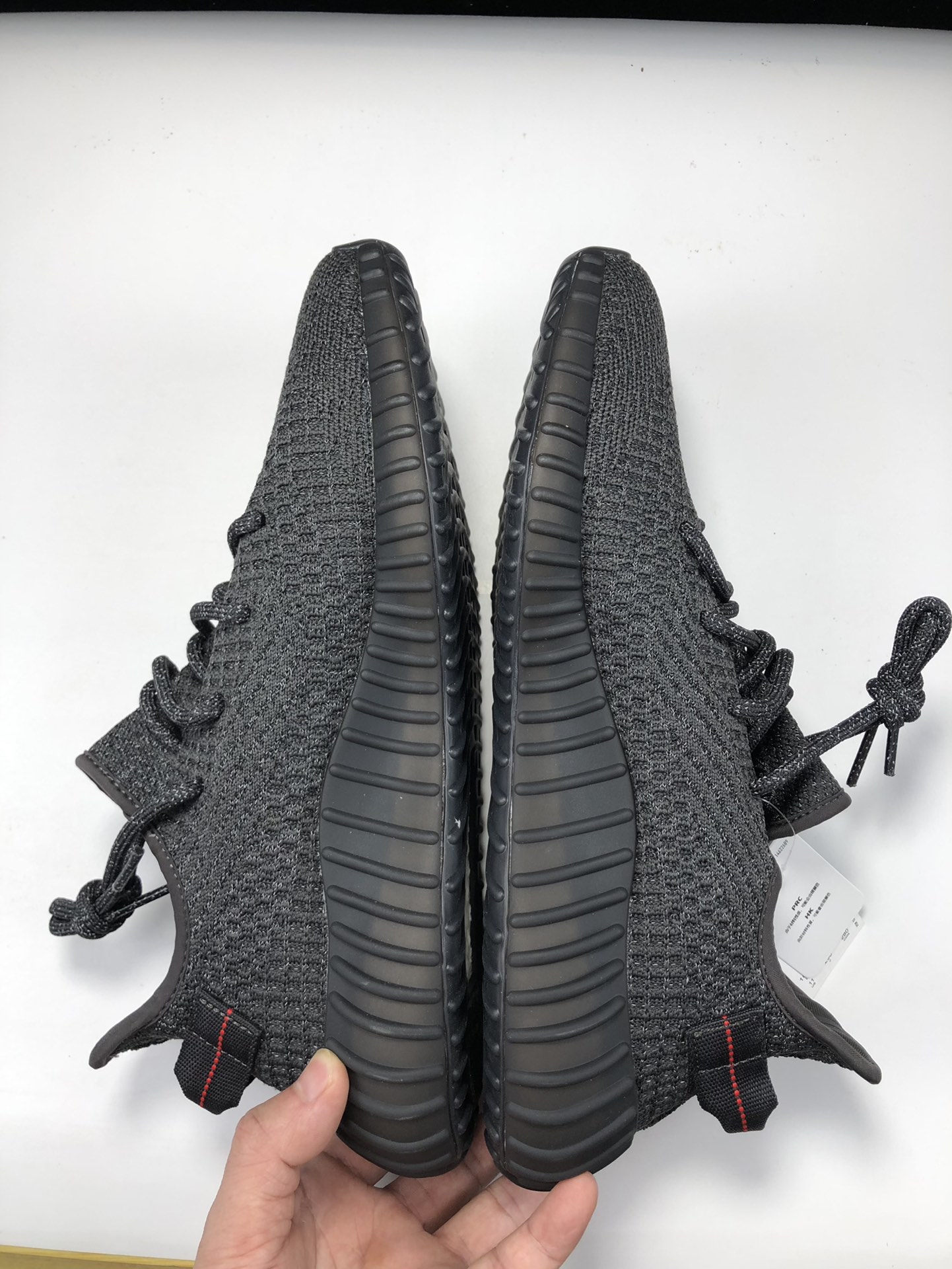 Yeezy350V2黑满天星尺码36