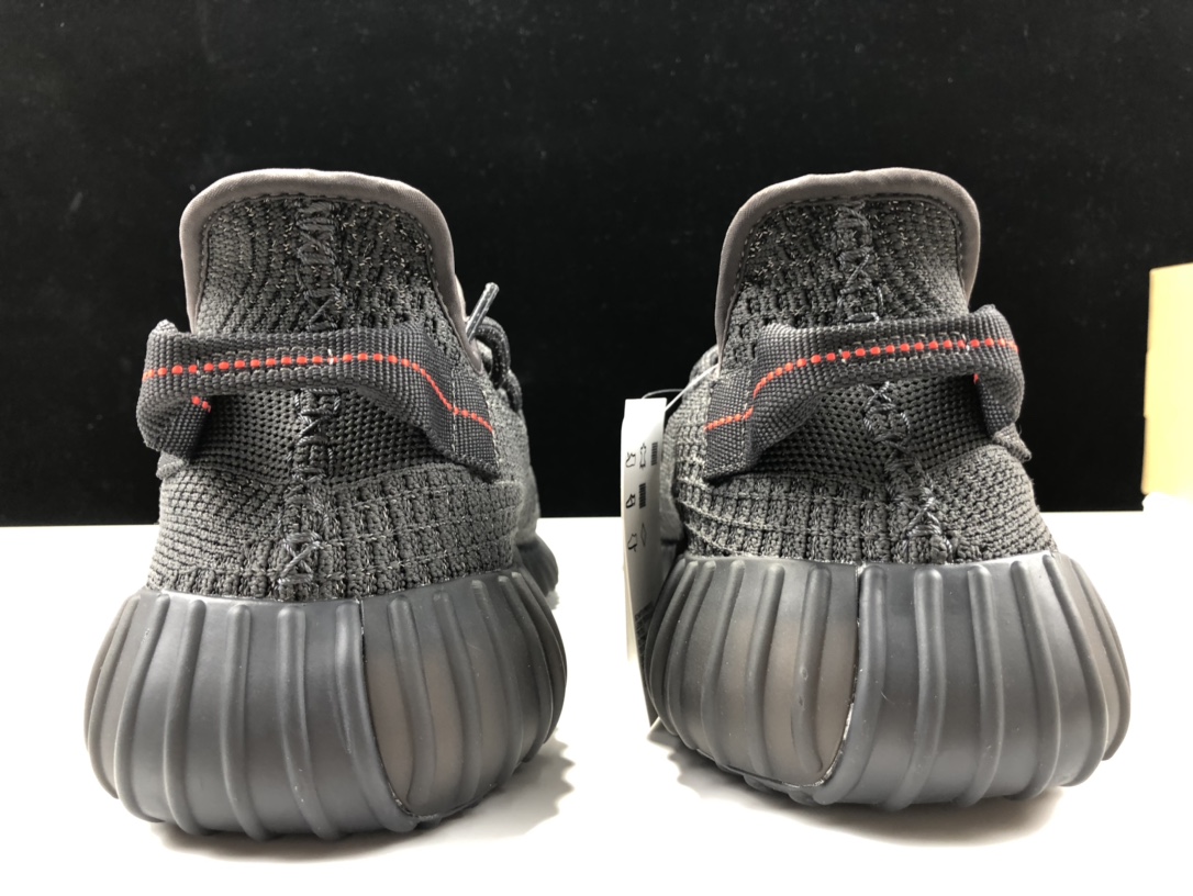 Yeezy350V2黑满天星尺码36