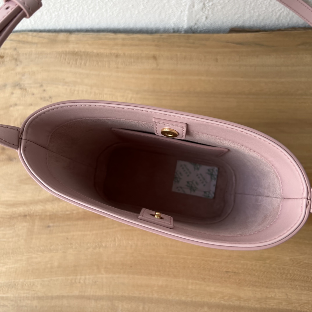 トップブランド 迷你P1300 水桶バッグ 可愛らしいデザイン