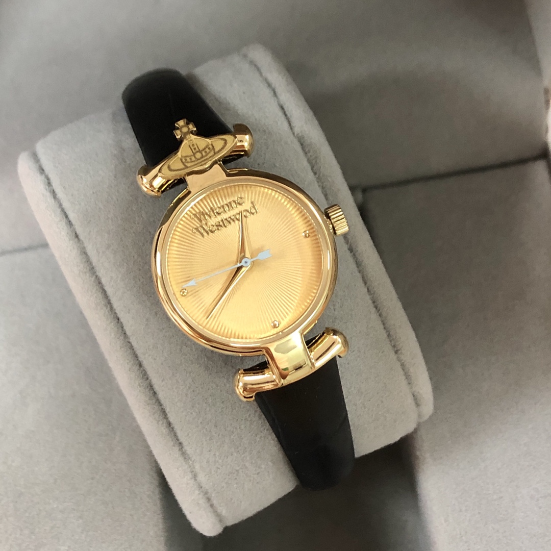 Vivienne Westwood Vivencia’s Queenstone Watch: Gold, Grace, and Unique Design - 图片 6