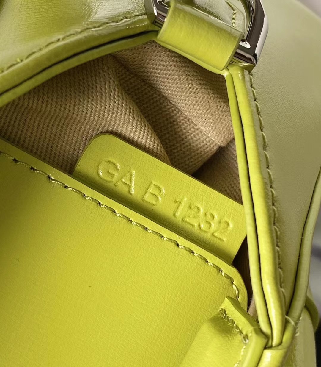 Luxurious 1840 Queen of France Zhi GIVENC*Y Mini-Antigona Stratch Handbag Dimensions 22*12*8cm - 图片 9