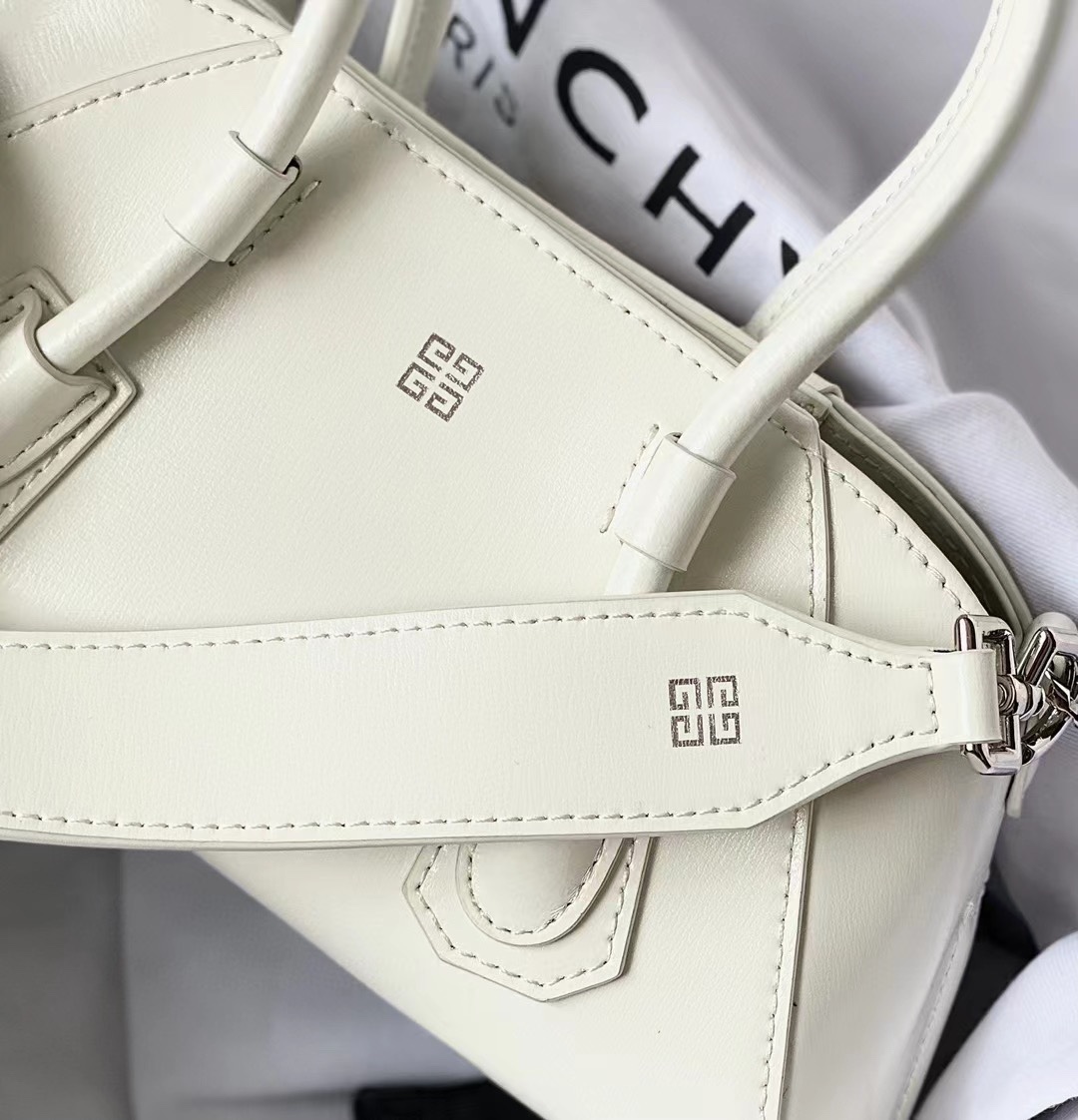 “1840 Queen of France Zhi GIVENC*Y Mini-Antigona Stratch Handbag Review” - 图片 5