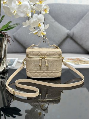 Dior Handbags Cosmetic Bags High Quality Designer Sheepskin