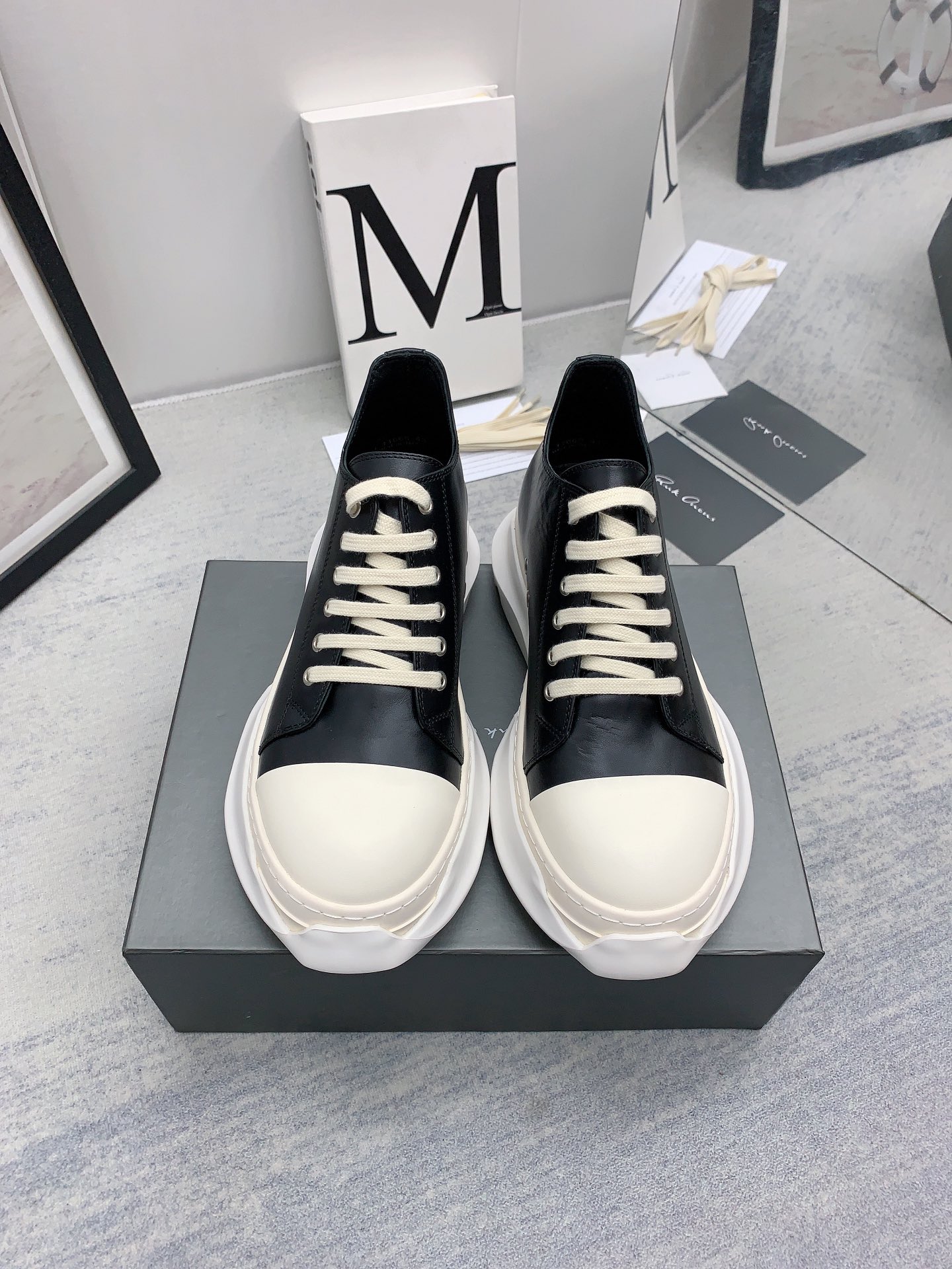 NO:243762,(High version) Rick Owens / Rick ~Owens High/Low Top Canvas Shoes Classic Black Canvas Low Top Hot Original Milk Flavor Sole, Original imported fine-print fabric from Taiwan Size 35-46 (46 custom made without return and exchange, custom made size 20), casual shoes/sports shoes, sneakers19860909（高版本）  瑞克.欧文斯 /Rick ~Owens 高/低帮款帆布鞋经典黑色色帆布低帮火爆上市原版奶香底,原厂台湾进口细纹布 尺码35-46（46订做不退换,定做码20）,休闲鞋/运动鞋,sneakers,Women's Shoes