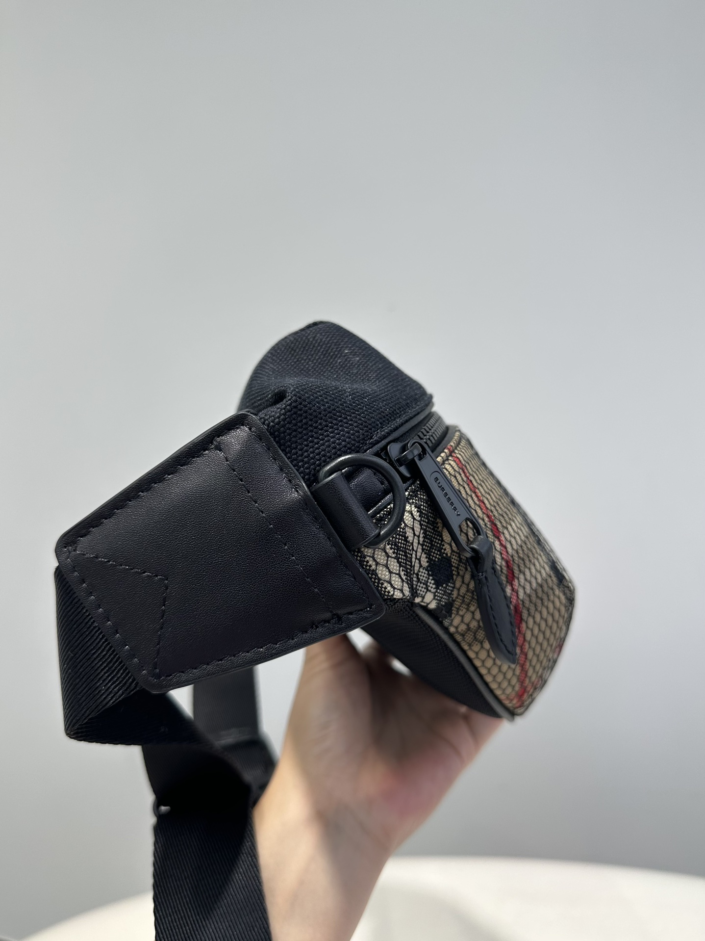 Burberry Beige Black Check 31x16x7 5cm casual
