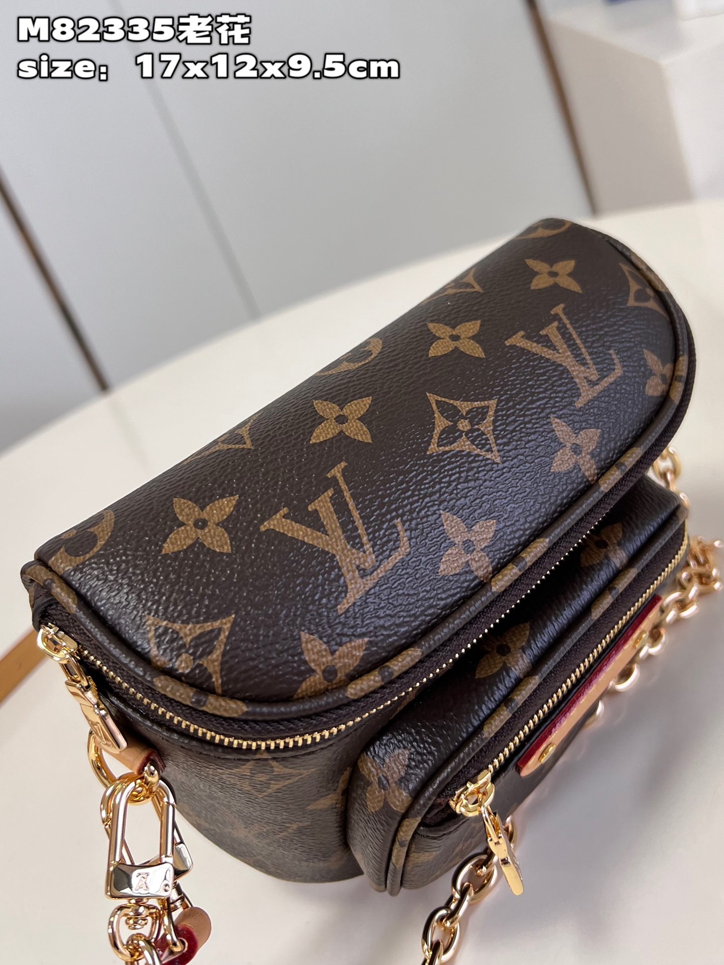 顶级原单M82335老花本款MiniBumbag手袋取材Monogram帆布展现路易威登对潮流腰包设计的