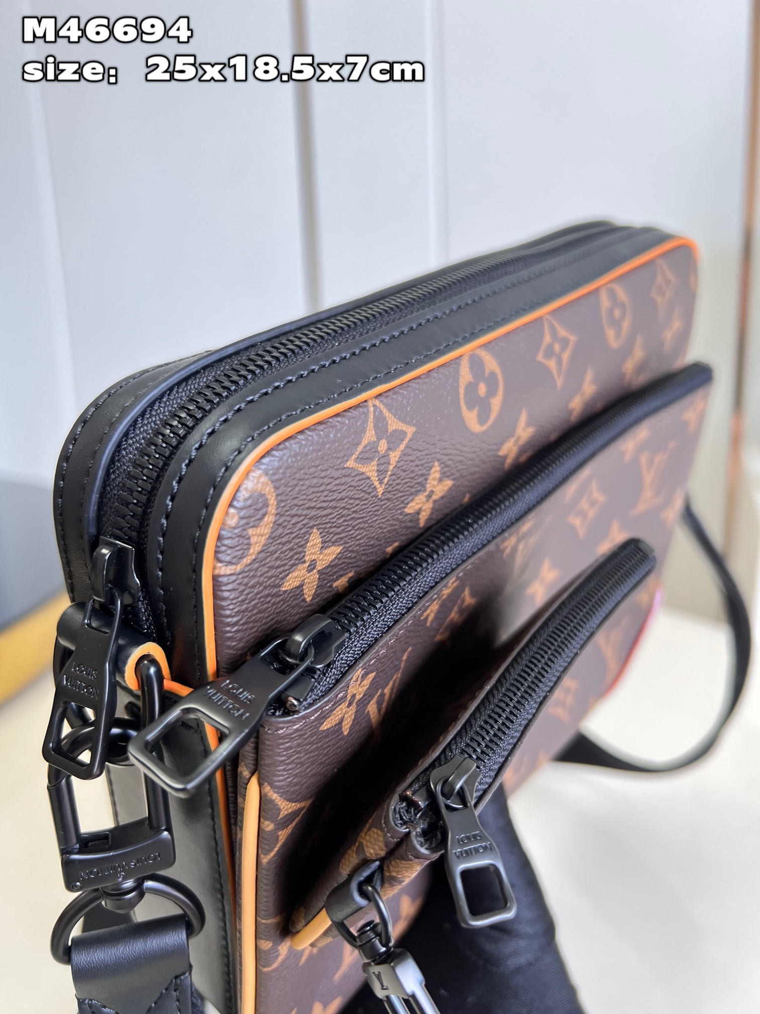 顶级原单M46694Trio邮差包由MonogramEclipse帆布与MonogramEclipseR