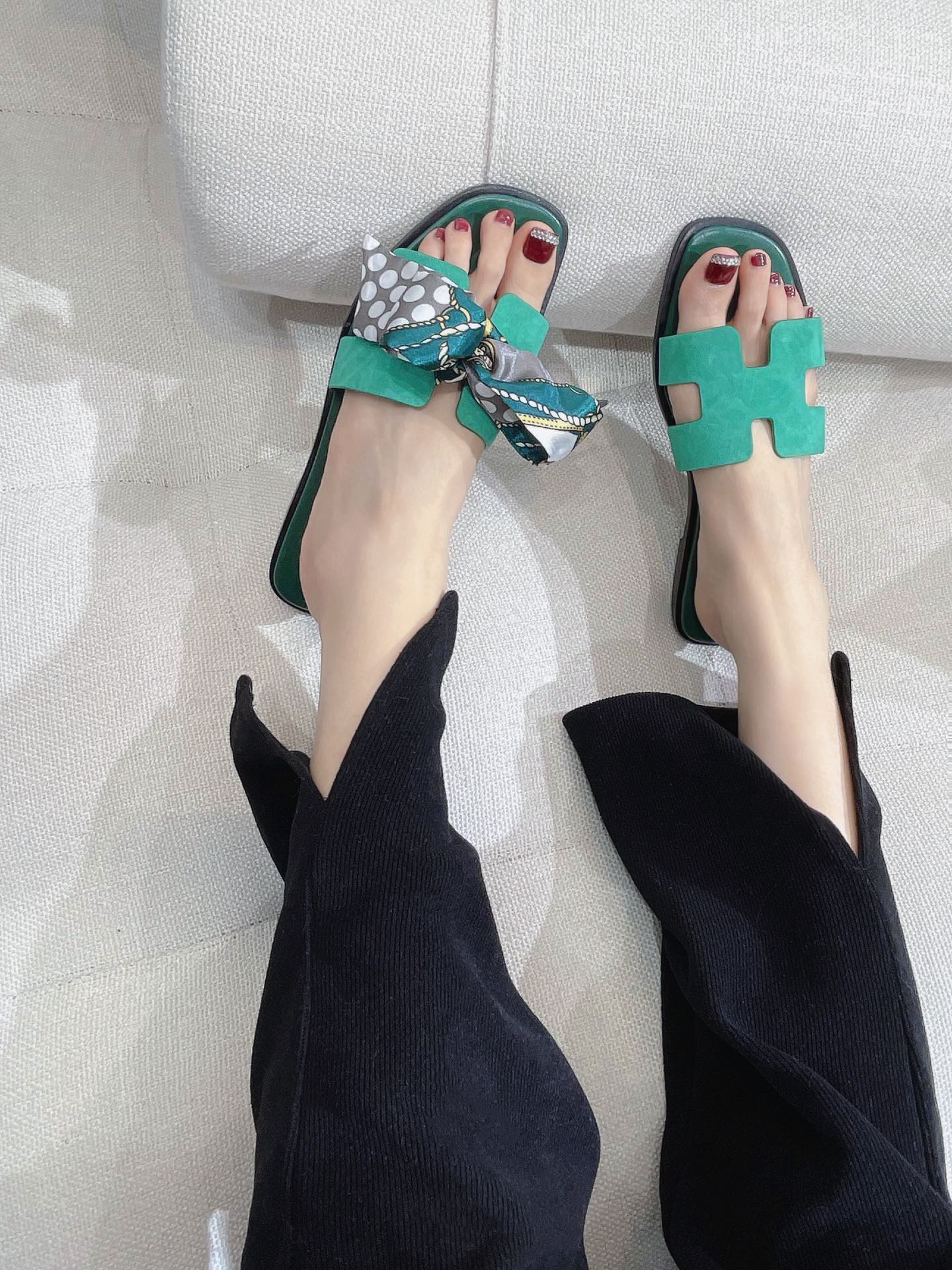 NO:253770,Real shot of water green-H-type suede flat-soled Oran slippers, slippers, chamois leather19860909上脚实拍水绿色-H型麂皮平底Oran拖鞋,拖鞋,slippers,chamois leather,Women's Shoes