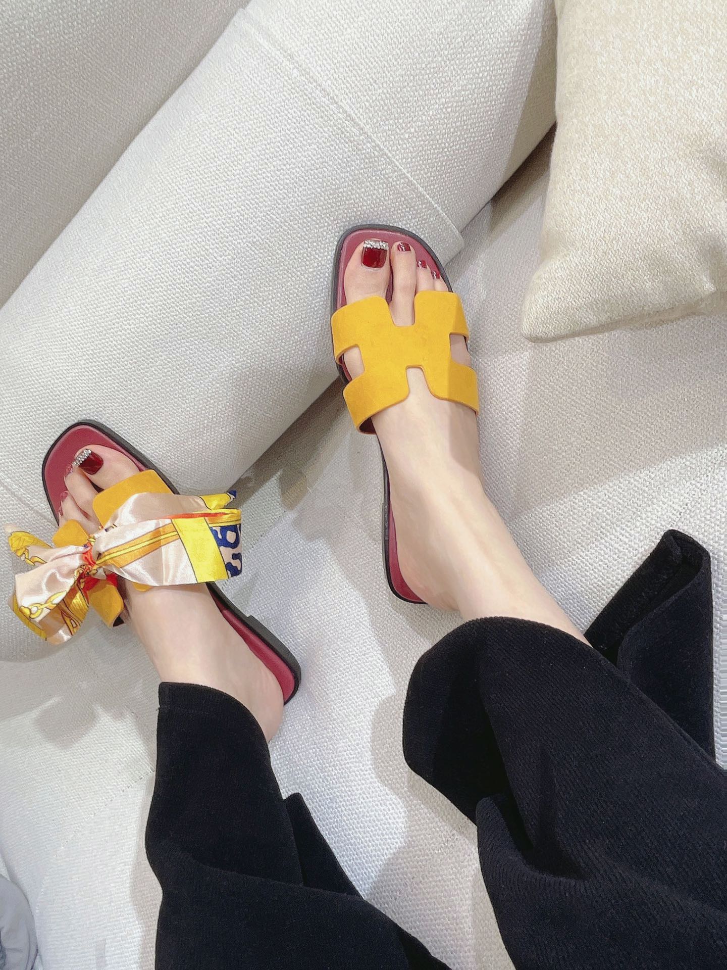NO:253780,Real shot of yellow - H-type suede flat-soled Oran slippers, slippers, chamois leather19860909上脚实拍黄色-H型麂皮平底Oran拖鞋,拖鞋,slippers,chamois leather,Women's Shoes