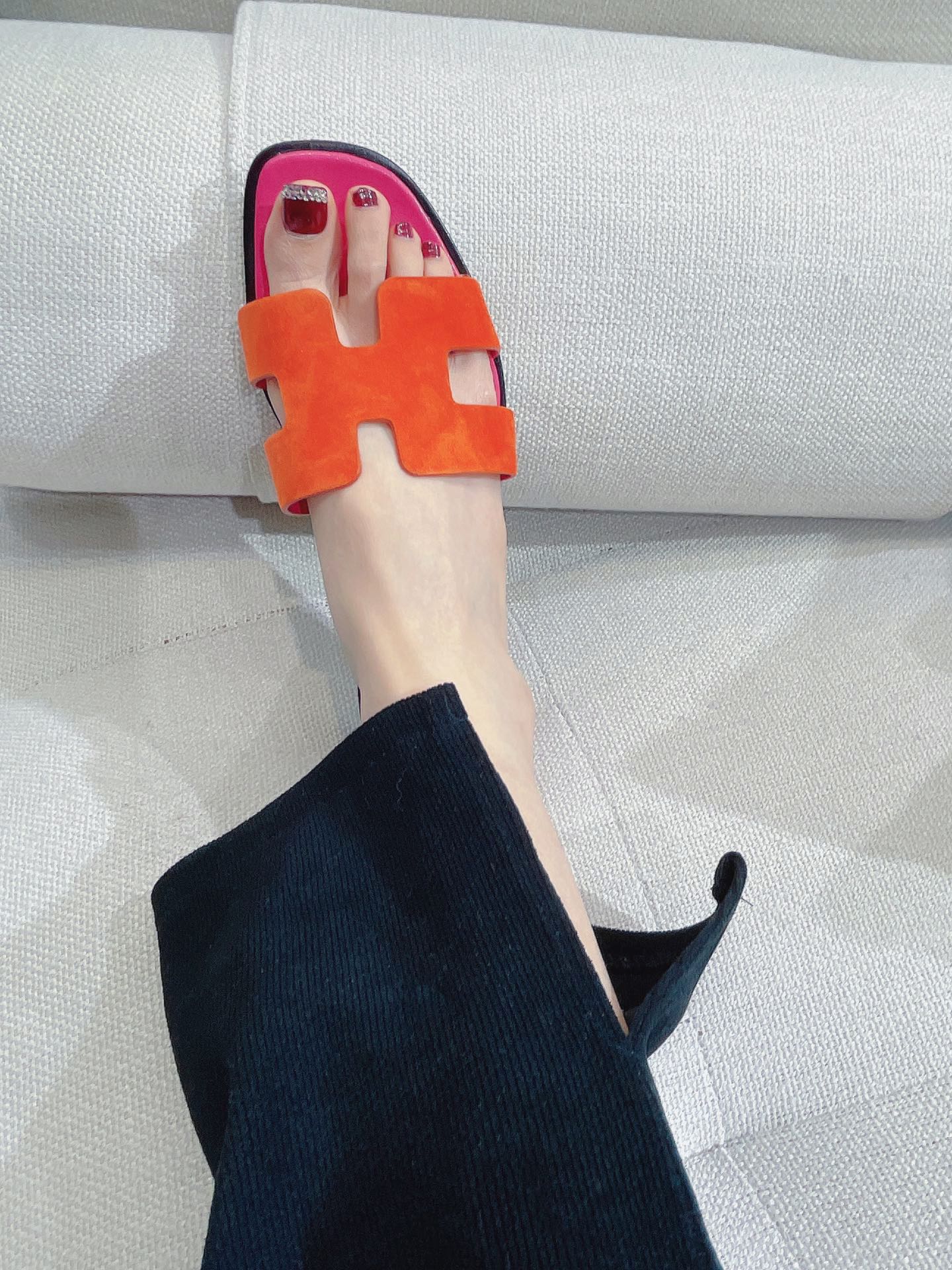 NO:253790,Real shot of the orange-H-type suede flat-soled Oran slippers, slippers, chamois leather19860909上脚实拍橙色-H型麂皮平底Oran拖鞋,拖鞋,slippers,chamois leather,Women's Shoes