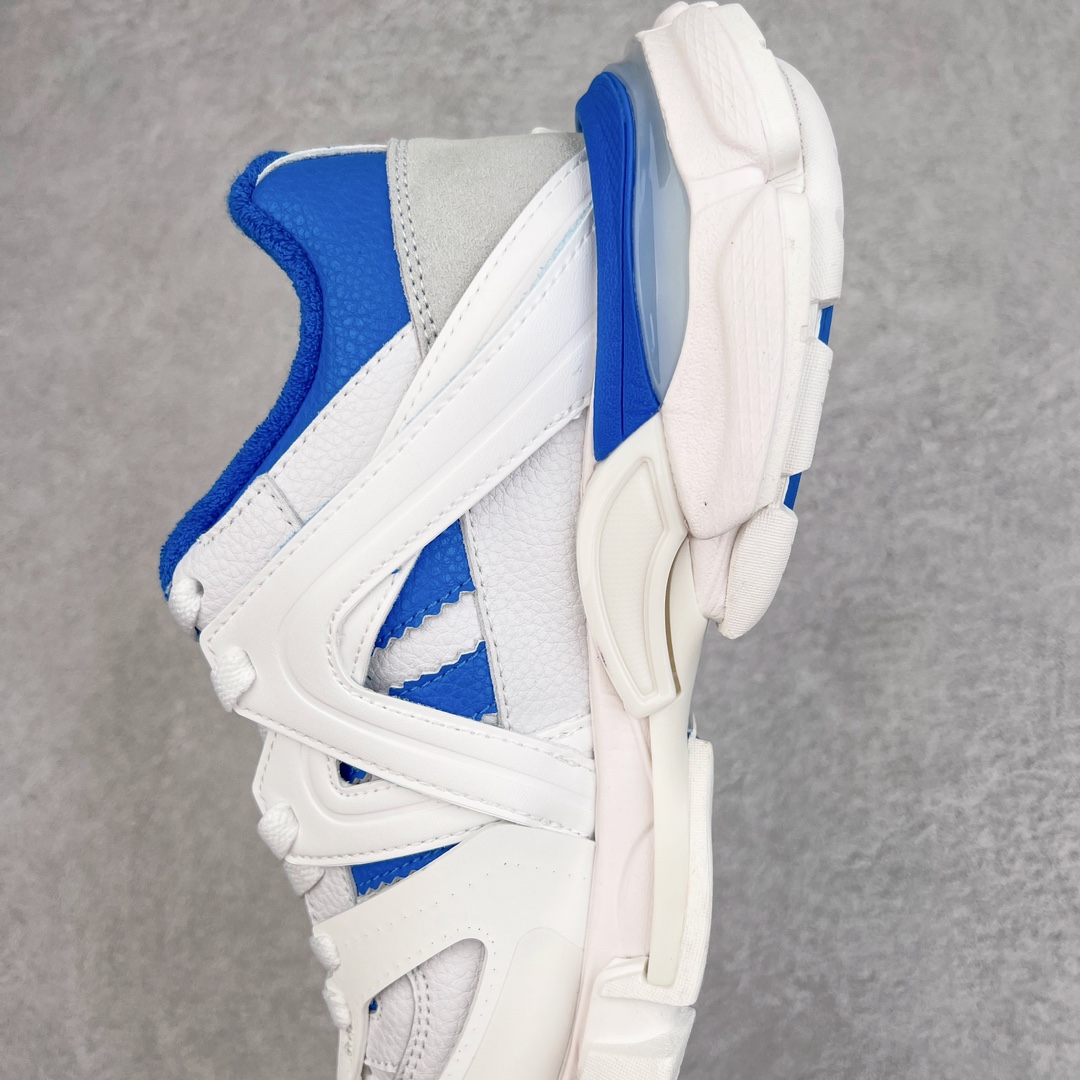 图片[7]-💰400 ＃VG零售版 Adidas x BALENCIAGA Track 阿迪达斯巴黎世家联名复古老爹鞋 全套原纸板楦头开发 最原汁原味的灵魂版型 全鞋荧光划线卡点 胶水把控整洁度追求极致完美 每一双都是工艺品 多重QC质检 超越公司货的品控标准 实实在在的免检产品 原盒原配 正确字体电绣 粗细、位置、大小正确 侧边TPU 透气孔匹配意产原版 正确气垫分离大底 TPU软底 原版一致大底LOGO 立体感十足 原厂皮料水洗做旧 采购原厂网纱 该款鞋采用网眼布和尼龙制成 不含皮革 鞋舌饰有Track.2橡胶品牌标识 外侧饰有橡胶品牌标识 泡沫后帮压印品牌标识 外底正面压印BB标识 由176块饰片拼接而成的铰接式鞋面 侧面配金属质感网眼布 内面配有额外金属光泽饰件 包含1副鞋带和1副备用鞋带 后帮配有拉环鞋提 动态鞋底设计 为双脚带来后续的助力  正常尺码 Size：35 36 37 38 39 40 41 42 43 44 45 46 编码：by4936070-运动鞋