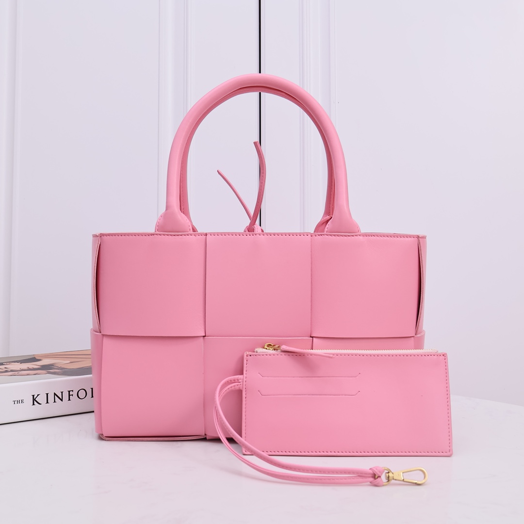 Bottega Veneta Intrecciato Tote Bag