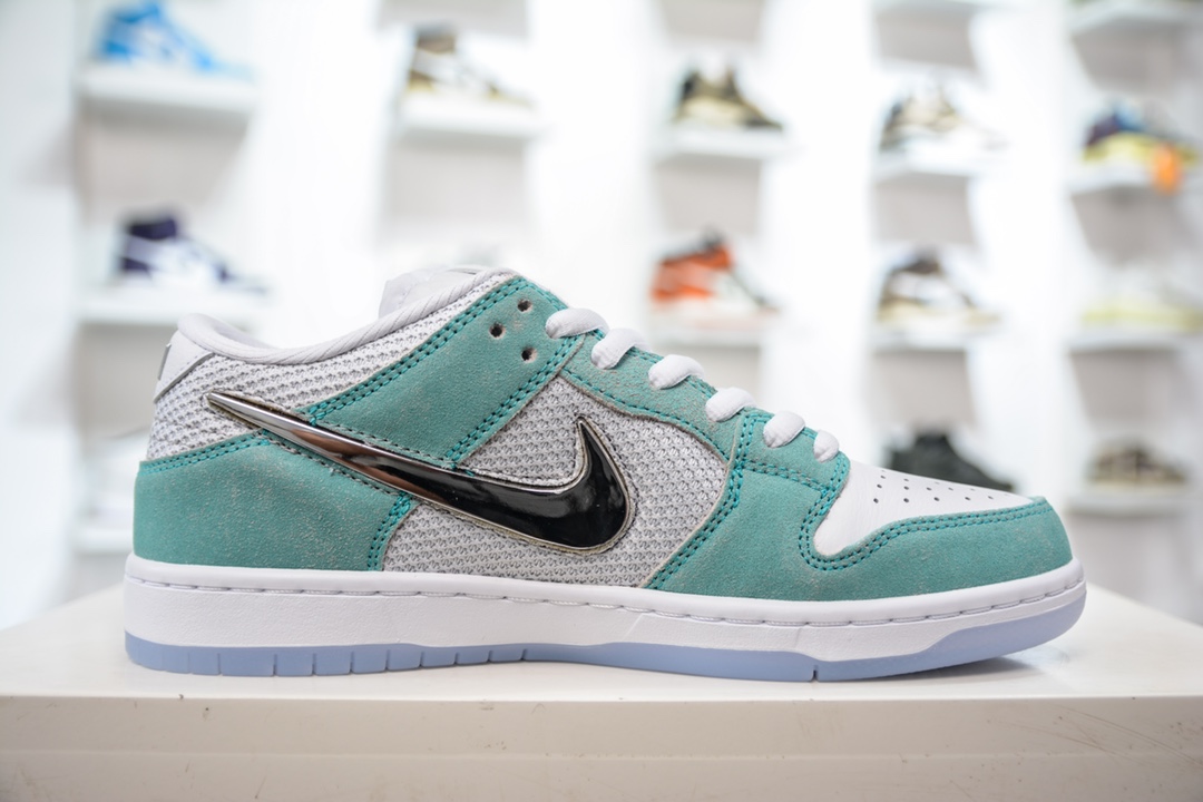 AYNK SB Dunk Low April 冰蓝 冰封玫瑰 FD2562-400 AYNK SB Dunk Low April 冰蓝 冰封玫瑰 FD2562-400