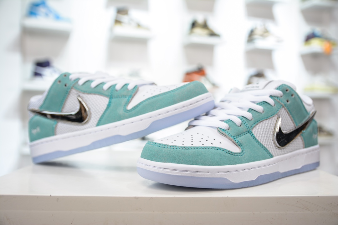 AYNK SB Dunk Low April 冰蓝 冰封玫瑰 FD2562-400 AYNK SB Dunk Low April 冰蓝 冰封玫瑰 FD2562-400