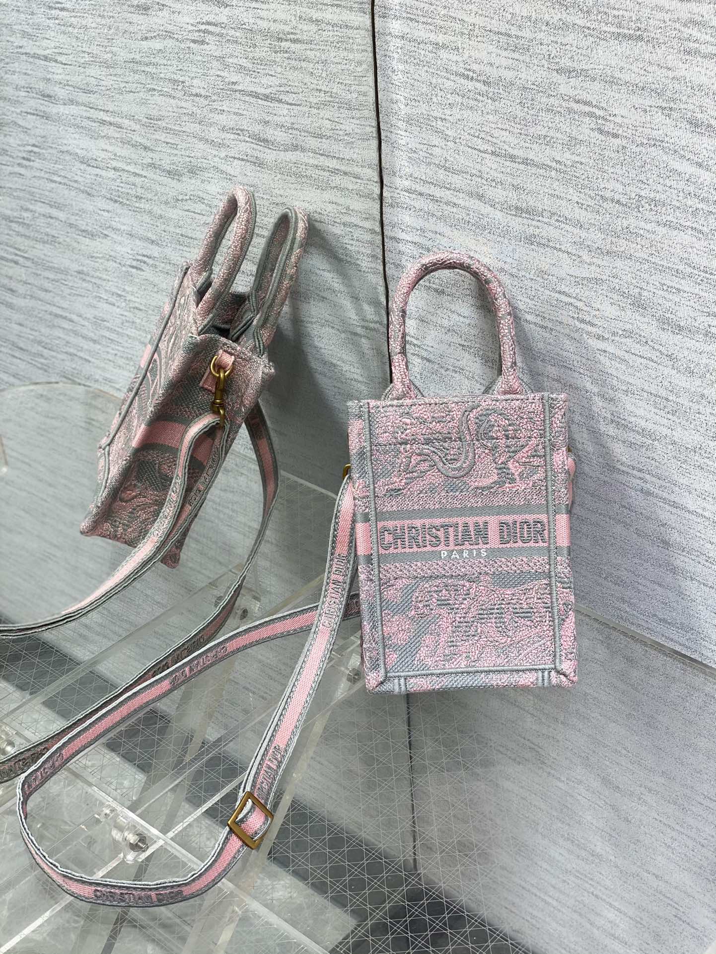 DIOR Tote 竖版mini 刺绣 字母 可调节肩带