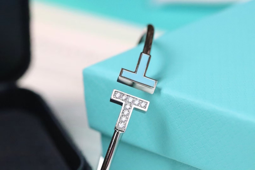 Tiffany & Co. Tiffany&Co. 绿‮石松‬伴钻双T手镯