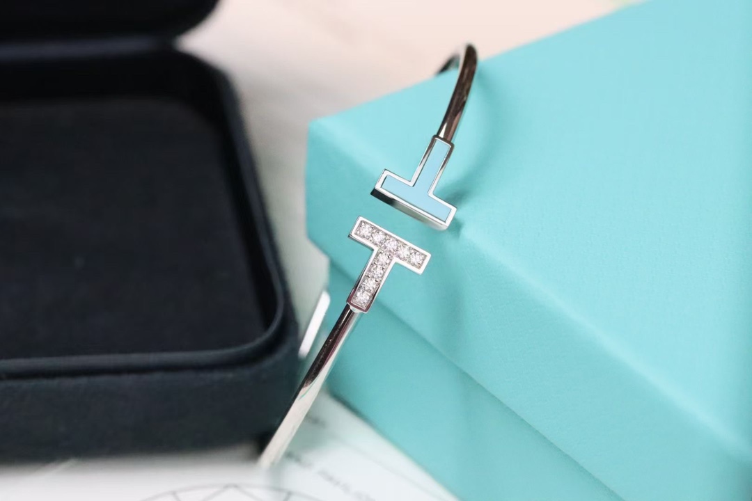 Tiffany & Co. Tiffany&Co. 绿‮石松‬伴钻双T手镯
