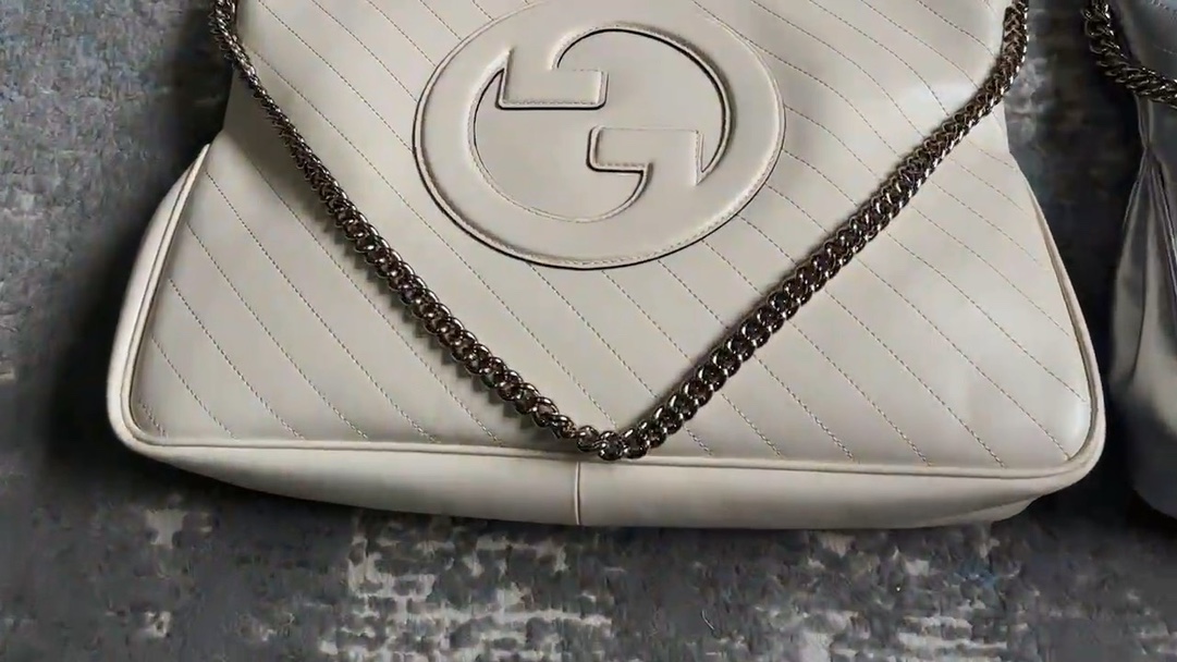 Gucci Blondie High
 Tote Bags