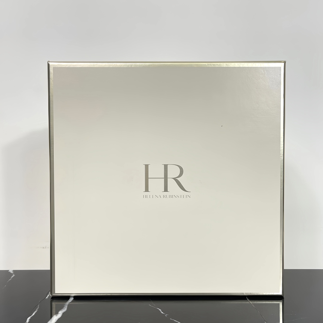 160! HR Helena Rubinstein Gift Box 5-piece set🔜 HR Helena Rubinstein King Gift Box 5-piece set🎁 With gift bag❗️ Set i…