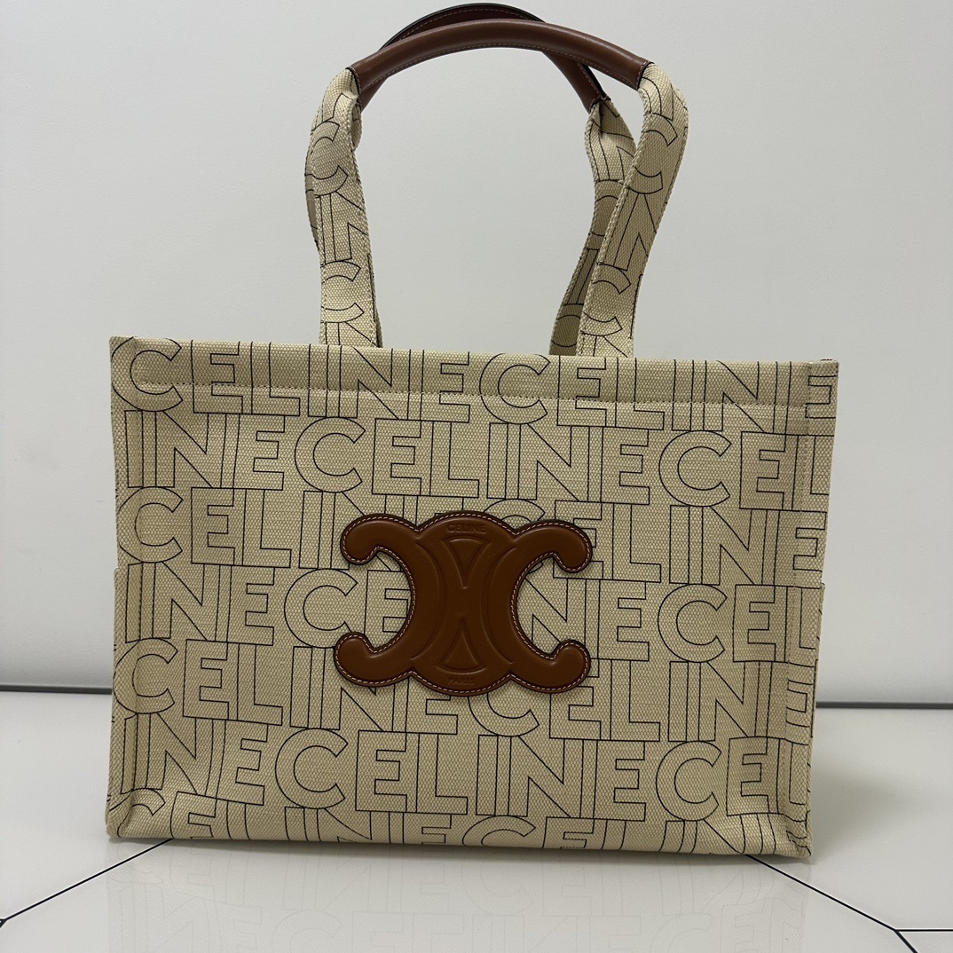 新品上线️️大号CE新品织物托特大号科技感logo印花低调高级!米色织物的材料增加随性洒脱的味道️手提️