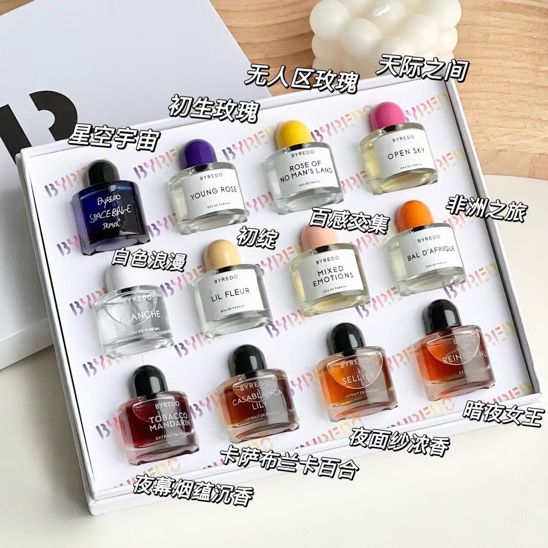Byredo La Sélection Miniature Perfume Set - 12 x 5ml Eau de Parfum 5 i1688151922 3662 4