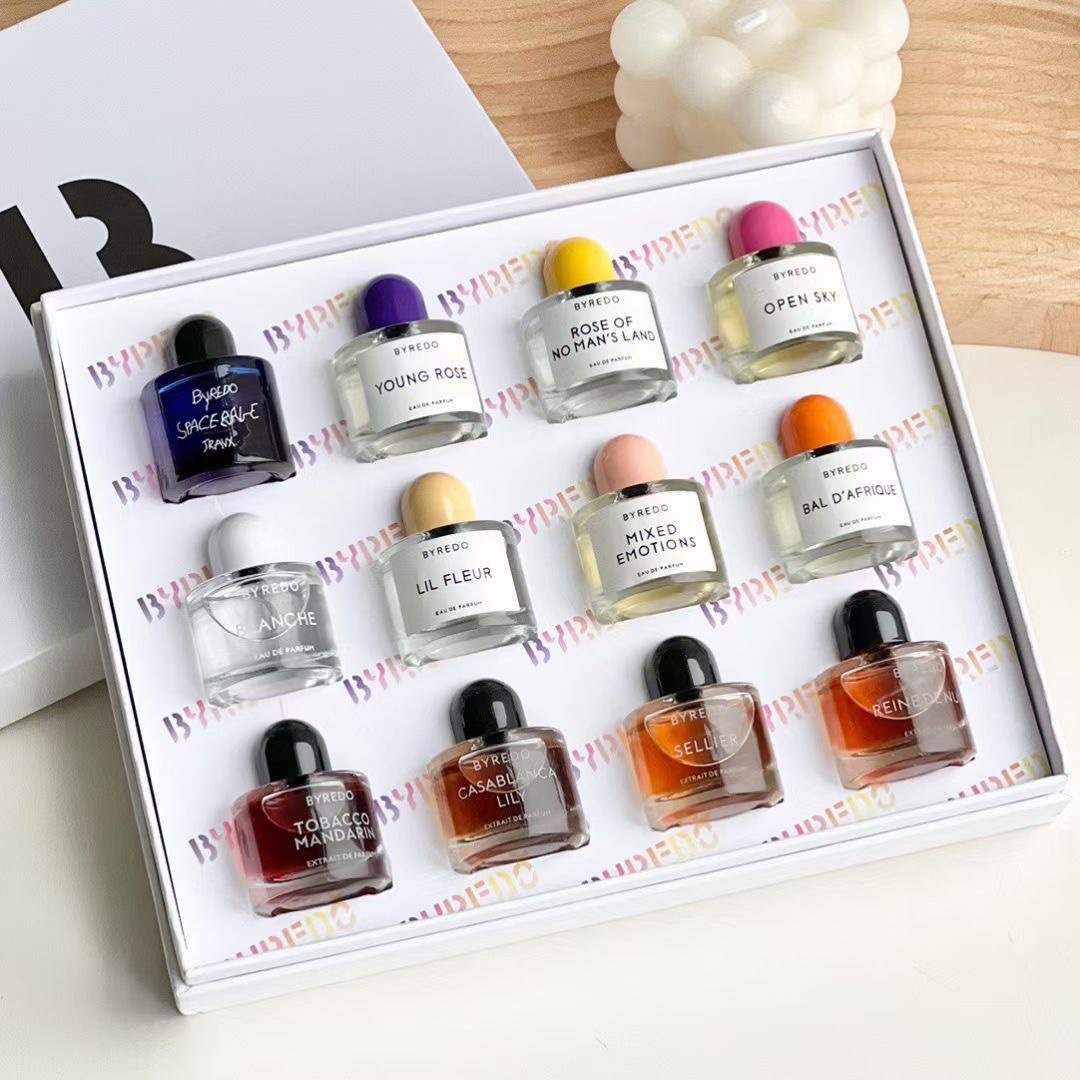 Byredo La Sélection Miniature Perfume Set - 12 x 5ml Eau de Parfum 4 i1688151922 7073 3