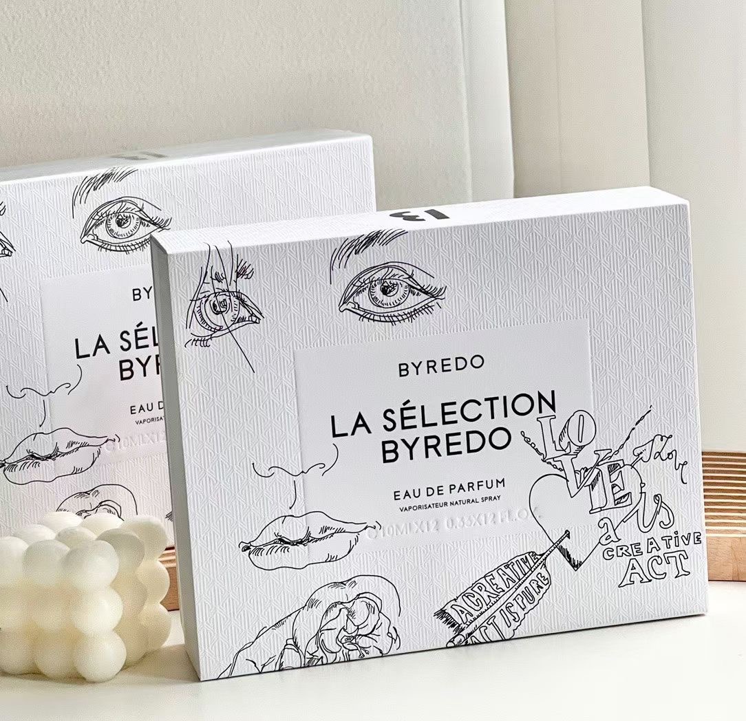 Byredo La Sélection Miniature Perfume Set - 12 x 5ml Eau de Parfum 1 i1688151922 9615 0