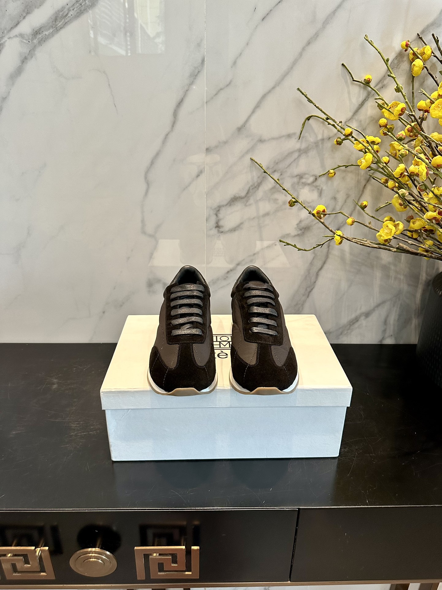 Toteme 2023/aw Recreational Shoes: Simple Nordic Design, Comfortable and Stylish - 图片 5