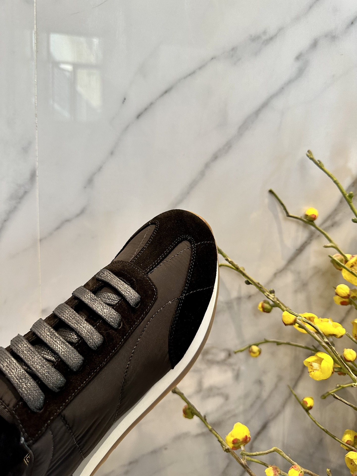 Toteme 2023/aw Recreational Shoes: Simple Nordic Design, Comfortable and Stylish - 图片 4