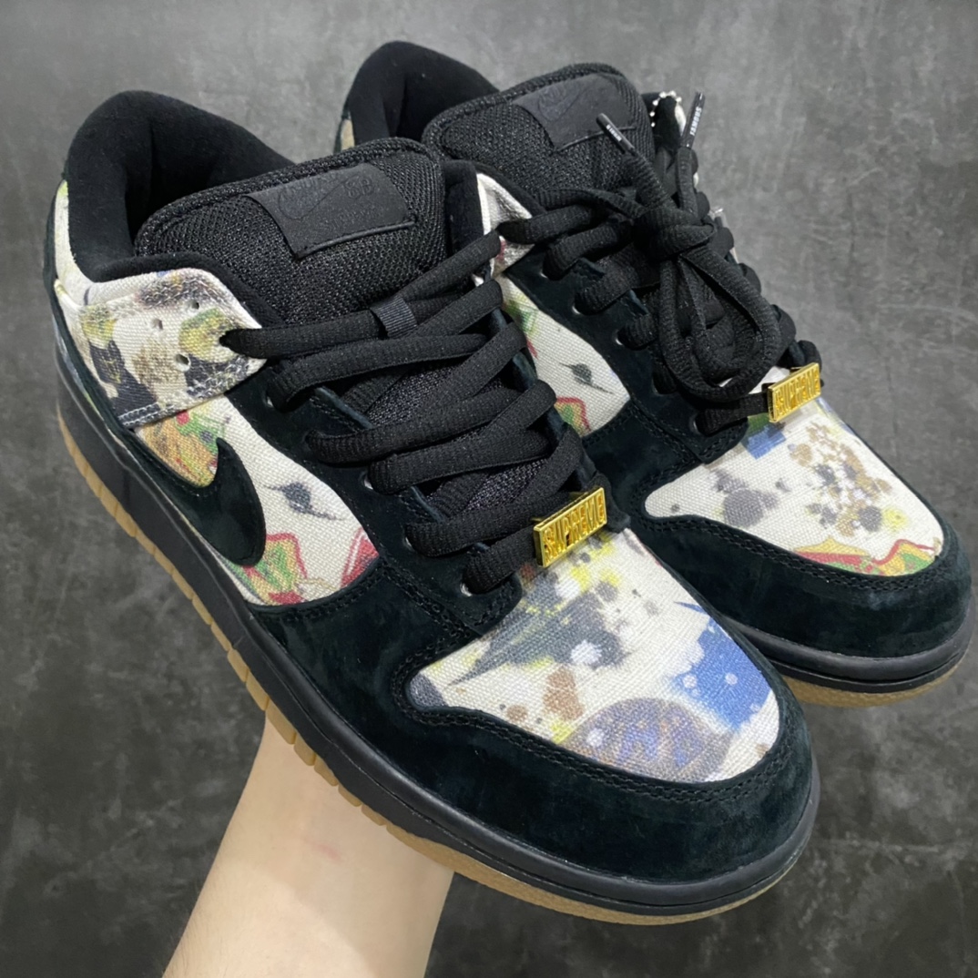 【Top纯原】Dunk SB x Supreme 黑彩涂鸦n大厂出品 行业标杆之作n扎染效果同步原鞋 精准定位 无色差完美鞋型 超高清洁度 针车效果同步原版n区别市面各种在皮料上偷成本，皮料实实在在绝不缩水！n正品原楦原纸板原厂皮料！ 货号FD8778-001   尺码36-47.5-莆田鞋批发中心