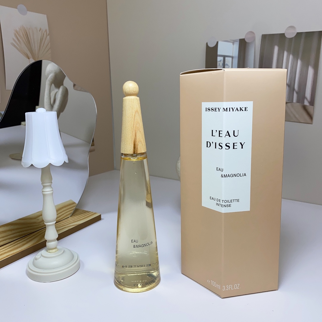 Issey Miyake L'Eau d'Issey Eau & Magnolia Eau de Toilette - 100ml 1 i1688195836 8899 0