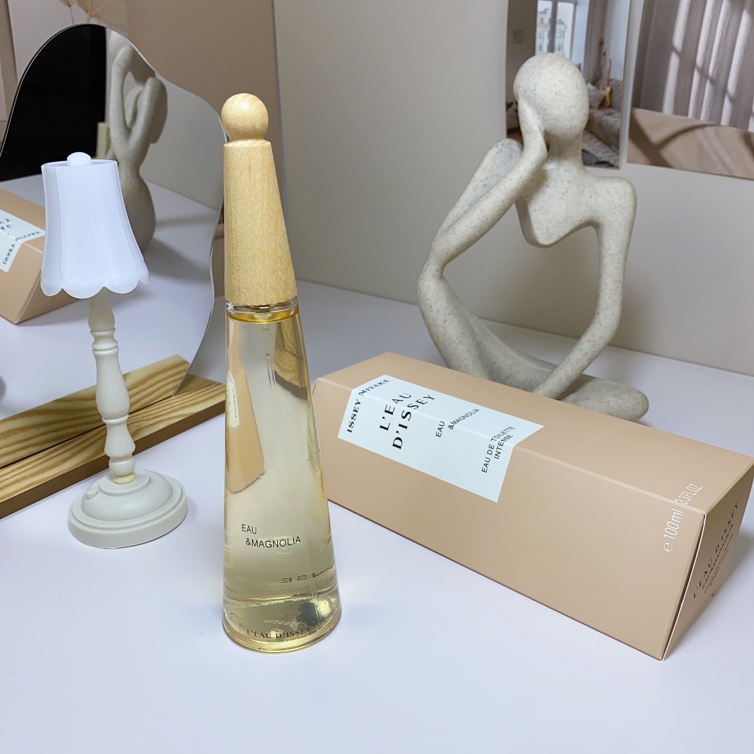 Issey Miyake L'Eau d'Issey Eau & Magnolia Eau de Toilette - 100ml 9 i1688195836 9920 8