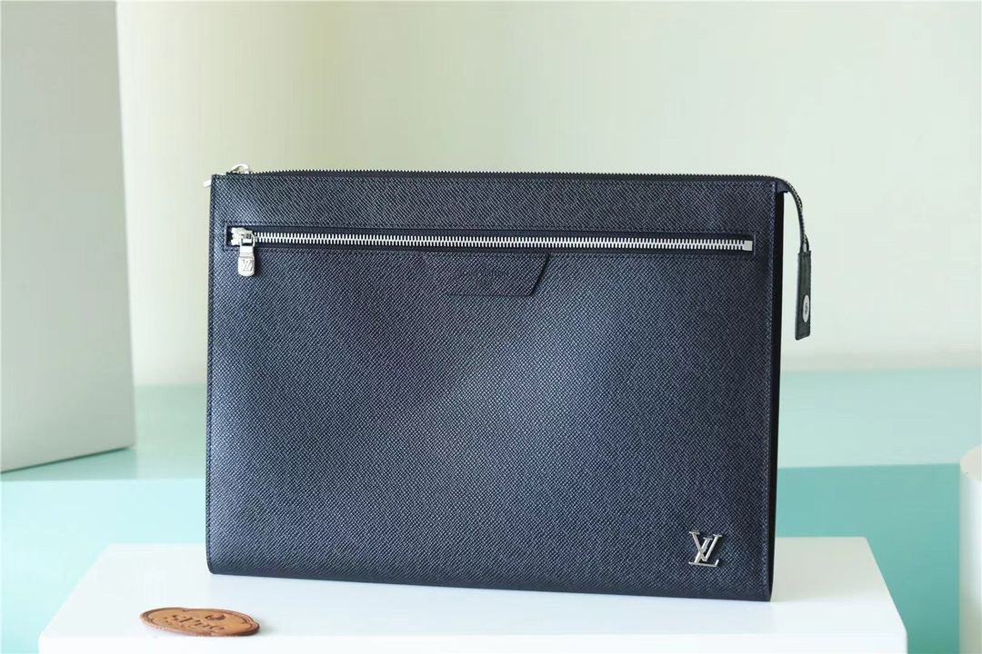 Celine Luxury Designer Handbag Shoulder Crossbody Bag crafted in premium
