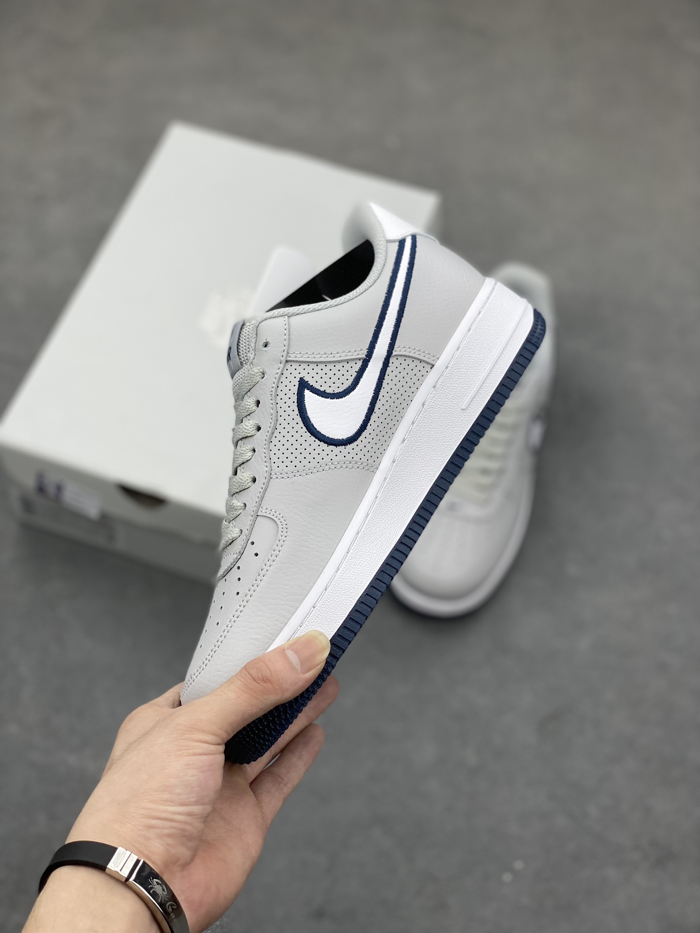 Nike Air Force 1 '07 Low Casual Sneakers - Light Grey/White/Navy 4 i1688234703 8008 2