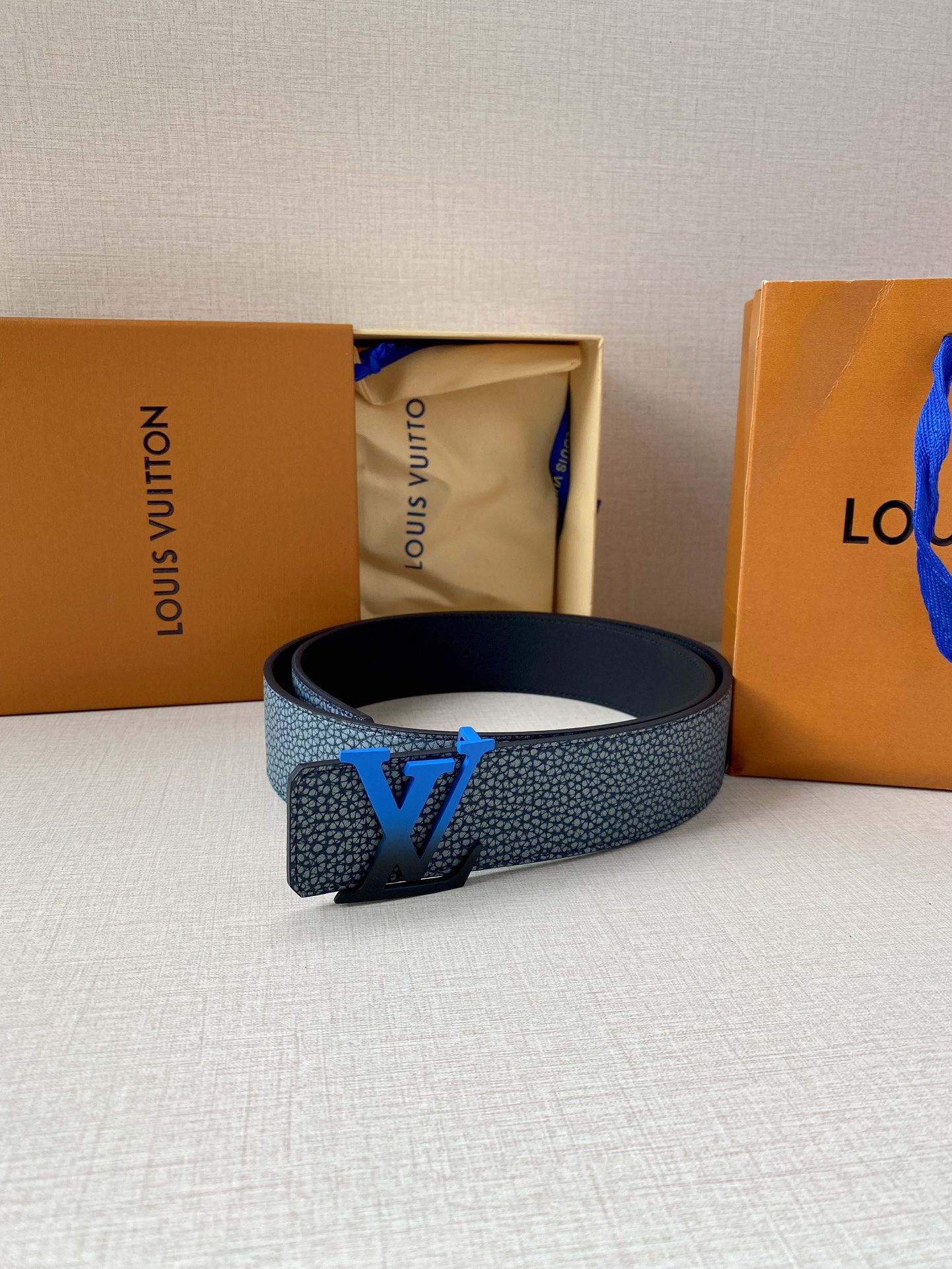 LVShapeMNGClimbing