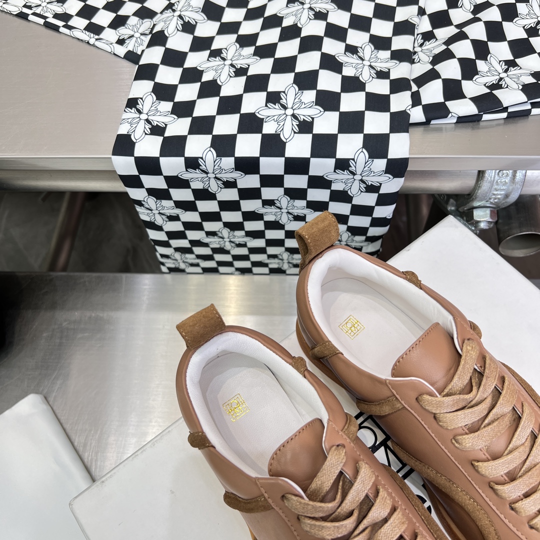 Toteme’s New Shoes: Comfortable Style with Calfskin and Sheepskin, TPR Rubber Sole - 图片 7