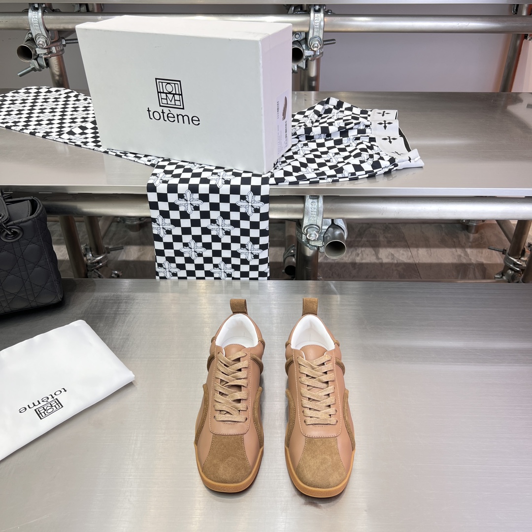 Toteme’s New Shoes: Comfortable Style with Calfskin and Sheepskin, TPR Rubber Sole