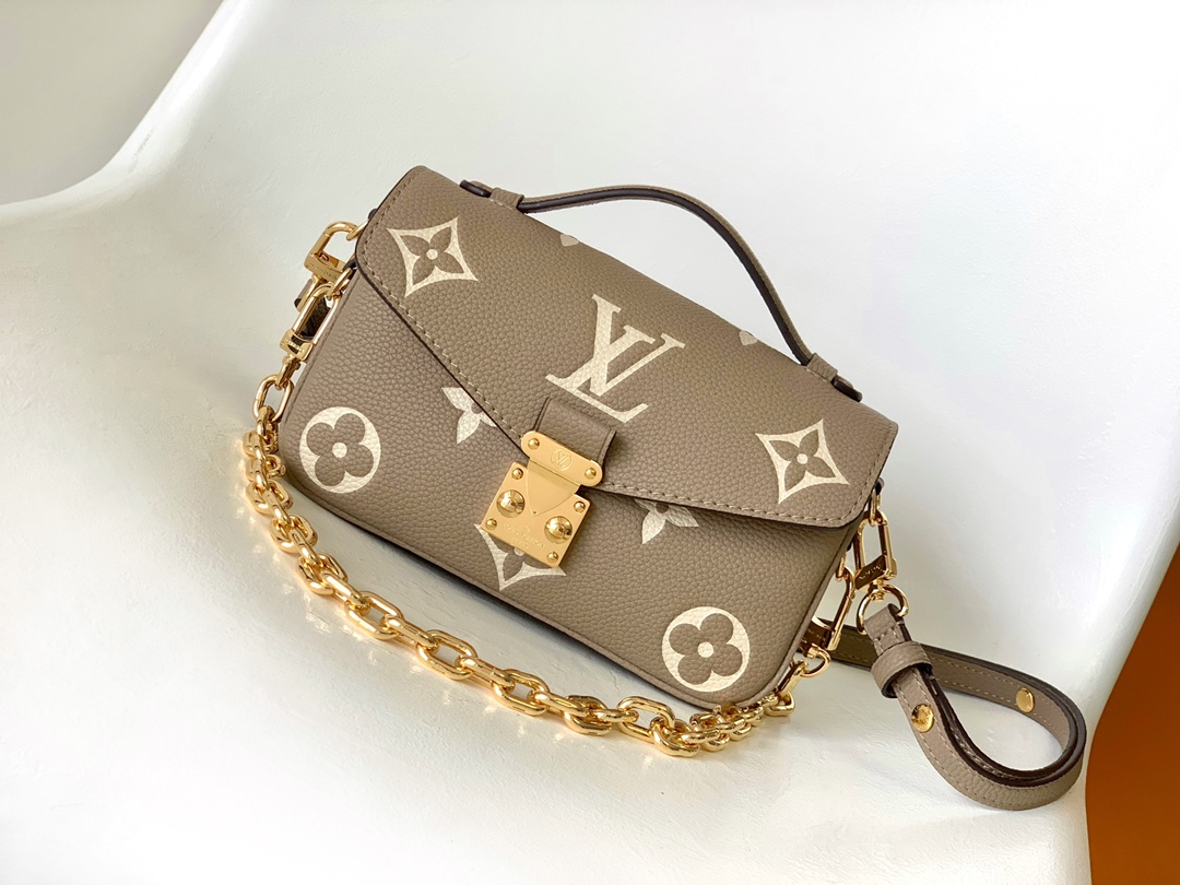 Fashion Designer
 Louis Vuitton LV Pochette MeTis Bags Handbags Apricot Color Beige Black White Empreinte​ Cowhide Chains M46595