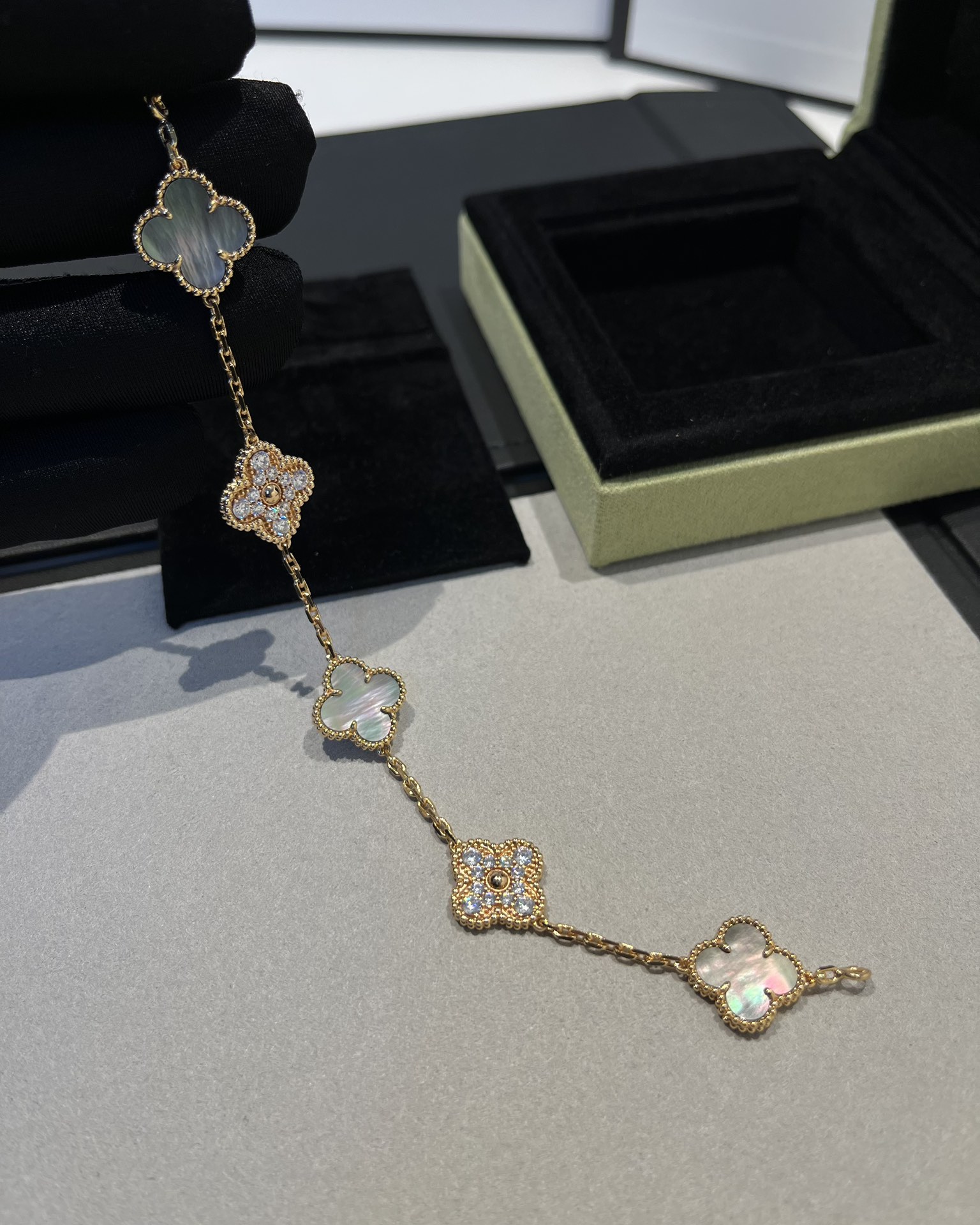 Van Cleef & Arpels vca 灰贝简钻五花手链 玫金色