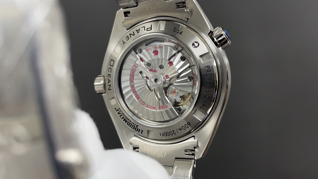 Omega 欧米茄 海洋宇宙600 蓝43.5mm 自动上链机械机芯