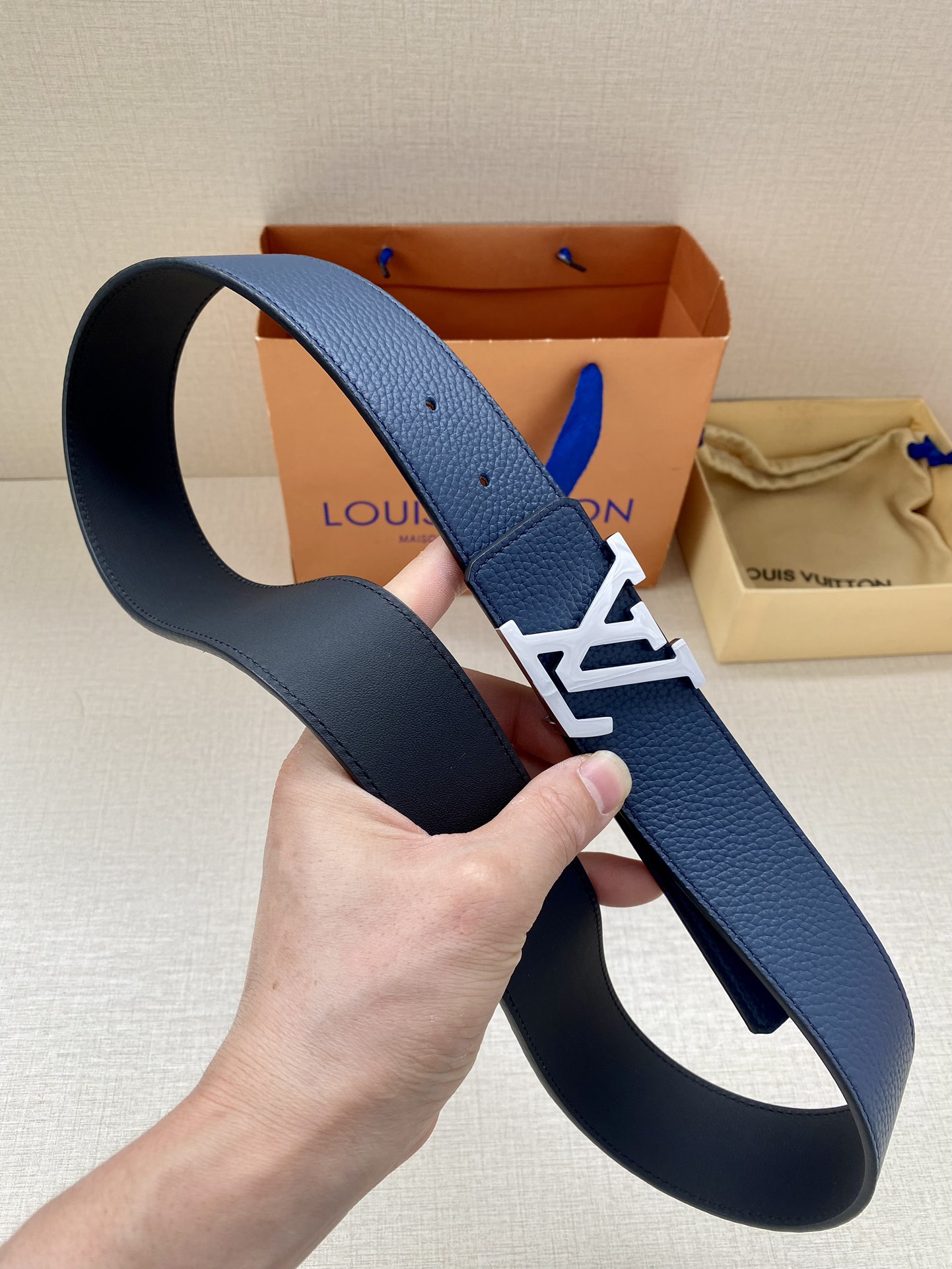 .0宽:LV单面荔枝皮底融汇摩登格调
