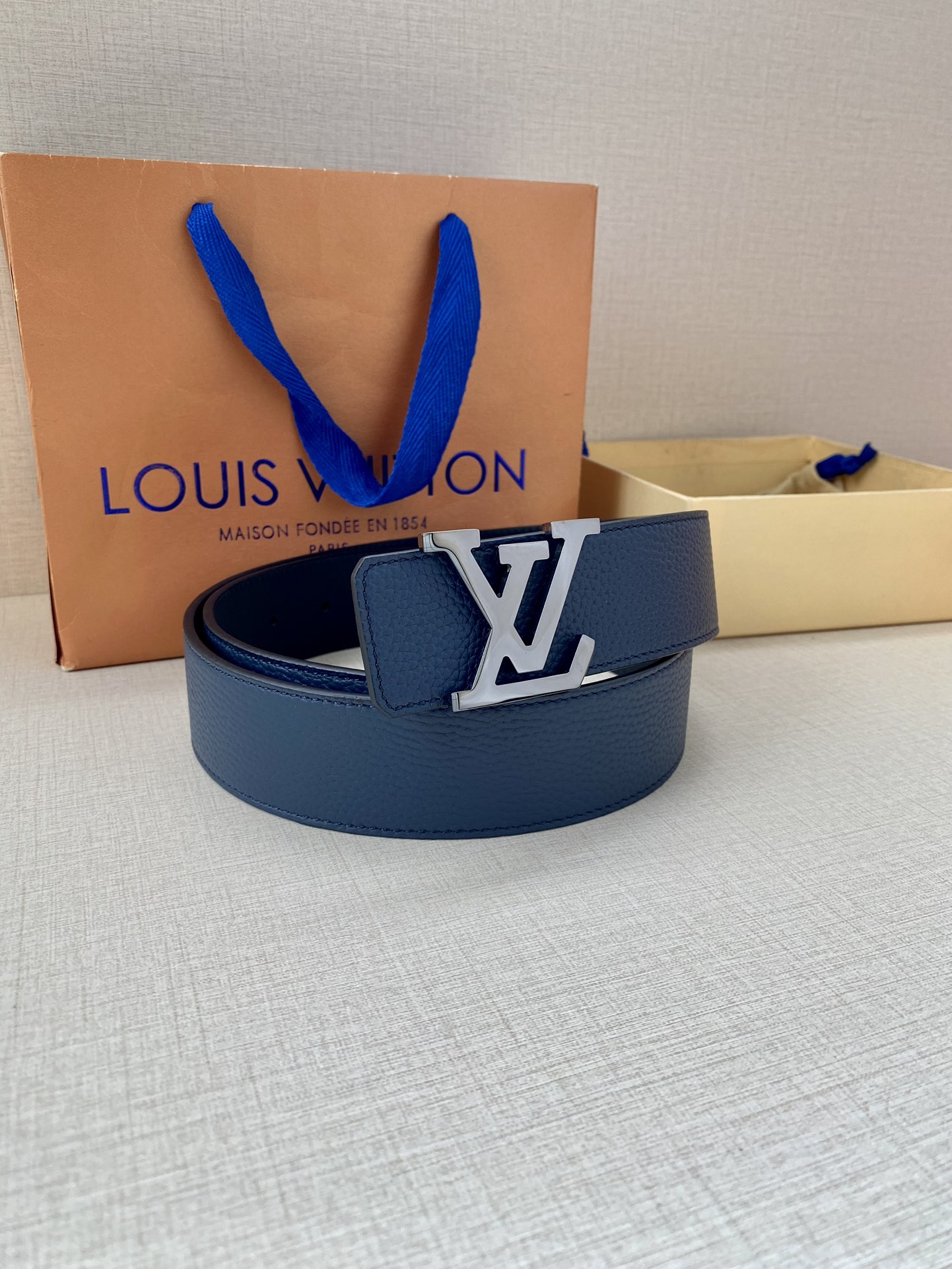 .0宽:LV单面荔枝皮底融汇摩登格调