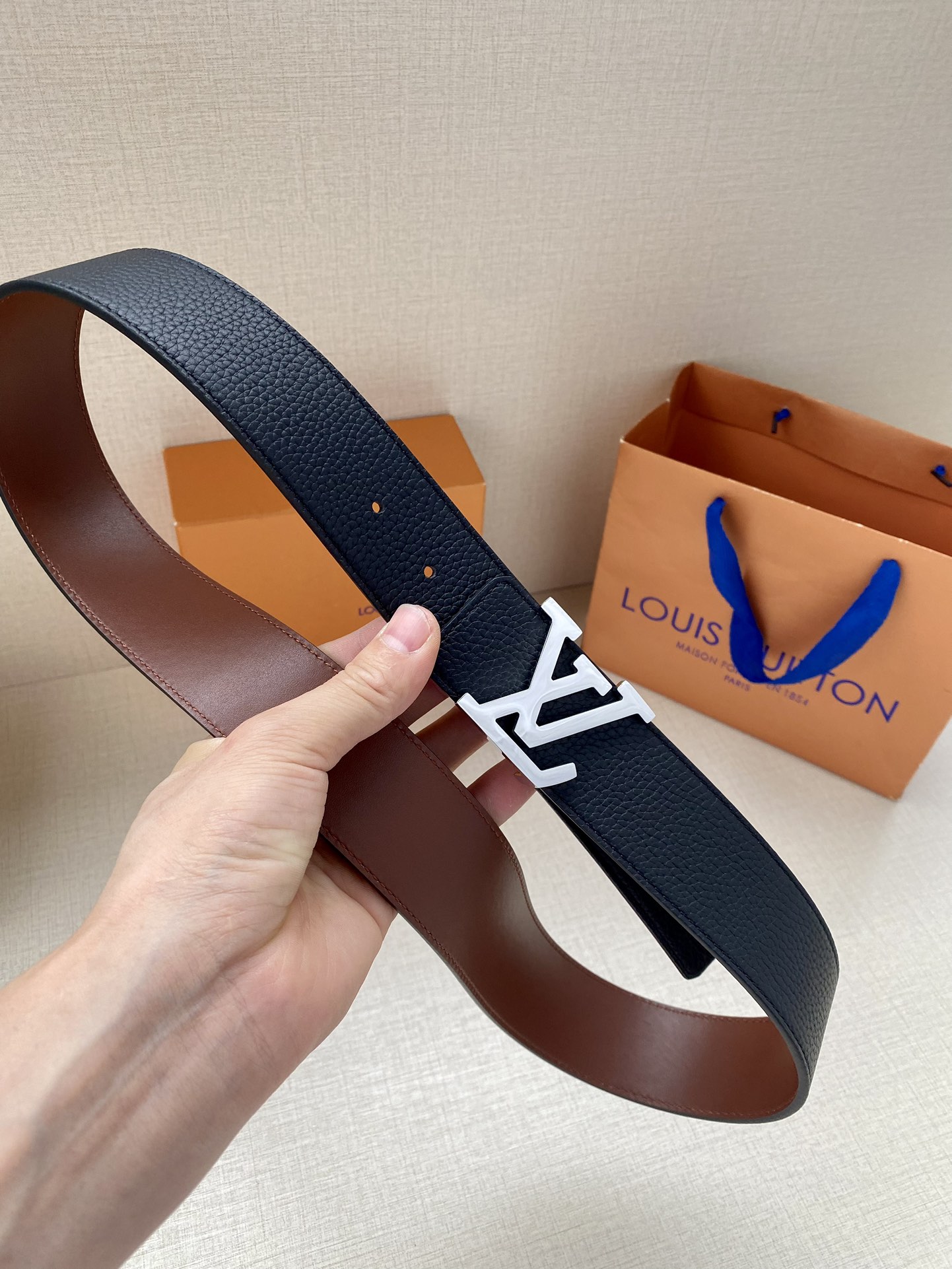.0宽:LV单面荔枝皮底融汇摩登格调