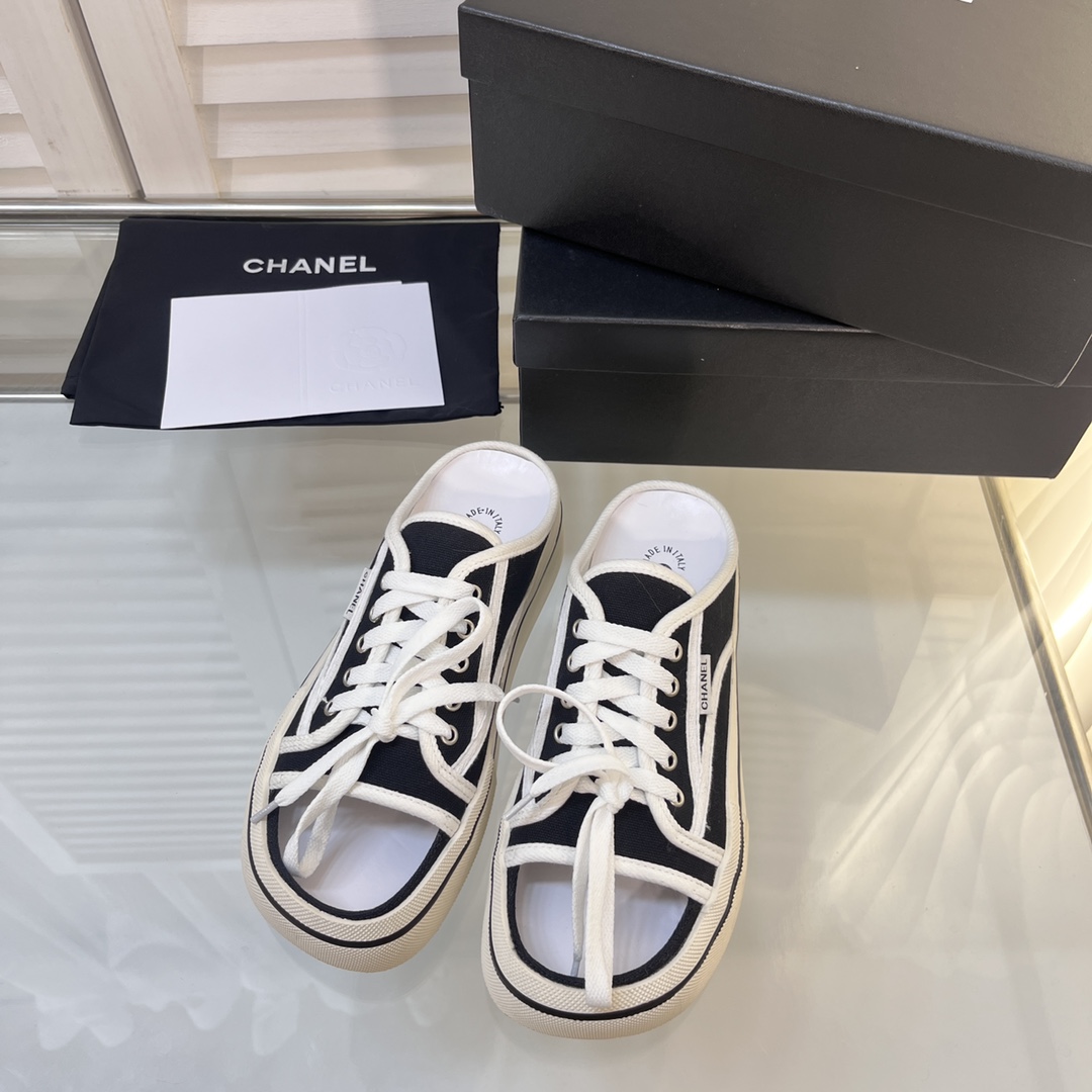 Chanel AAA
 Shoes Slippers Black White Canvas Cowhide Rubber Sheepskin Spring Collection Vintage