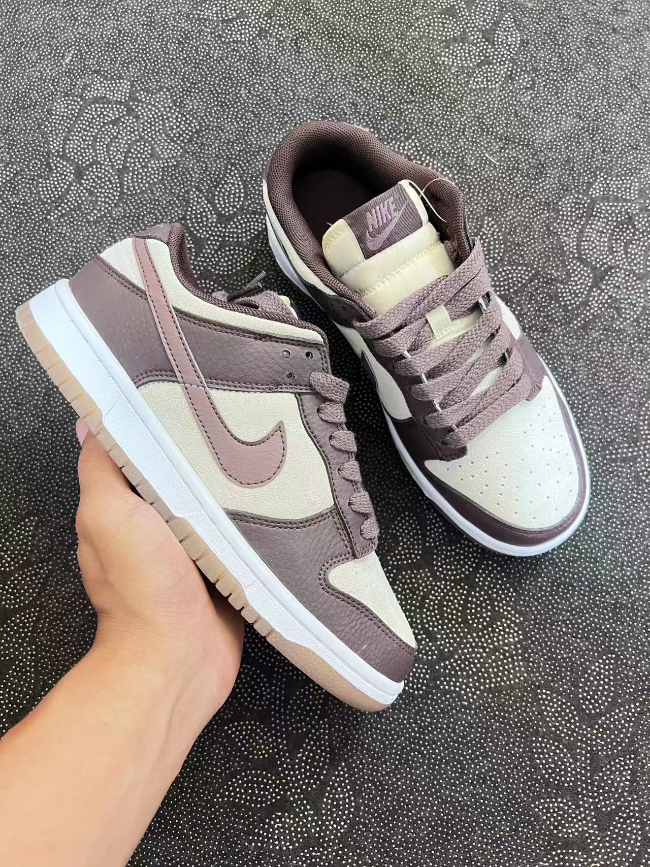 ? Nike Dunk Low 