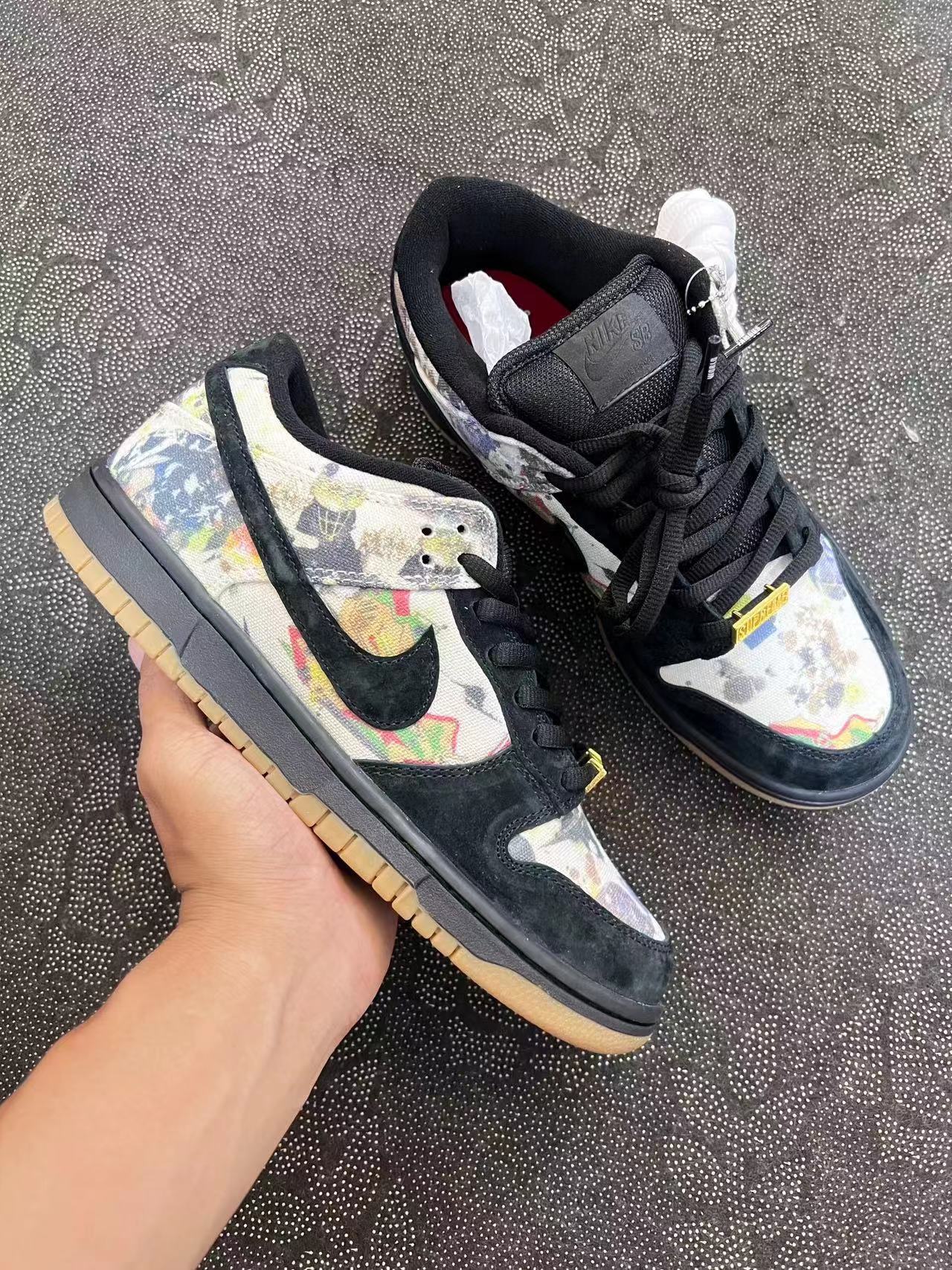 ? Nike Sup Dunk 黑彩配色?