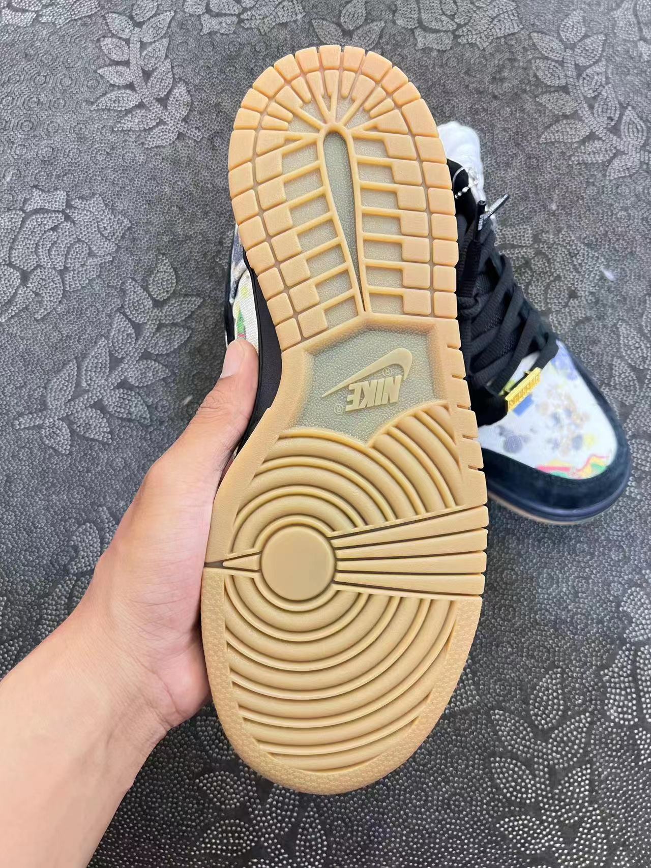 ? Nike Sup Dunk 黑彩配色?