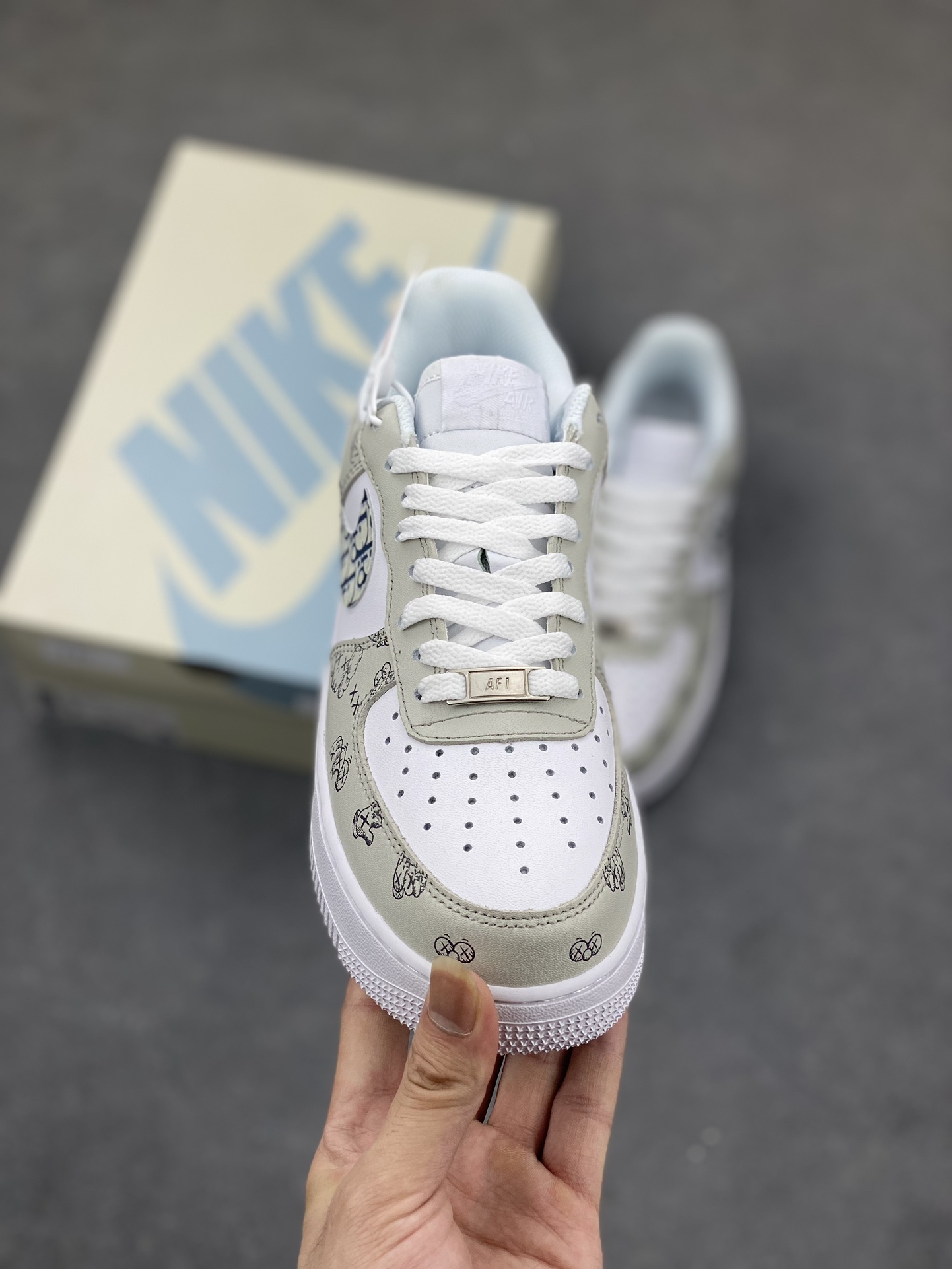Nike Air Force 1 Low Custom Dior Kaws Casual Sneakers, White/Gray 3 i1688321202 6378 1